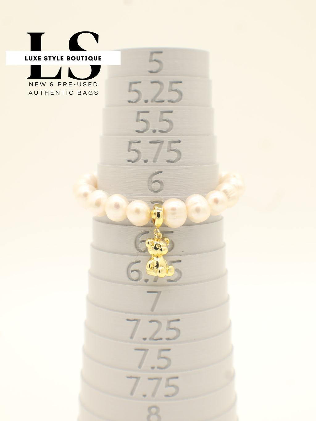 Bracelet Natural Pearls w/Bear Charm