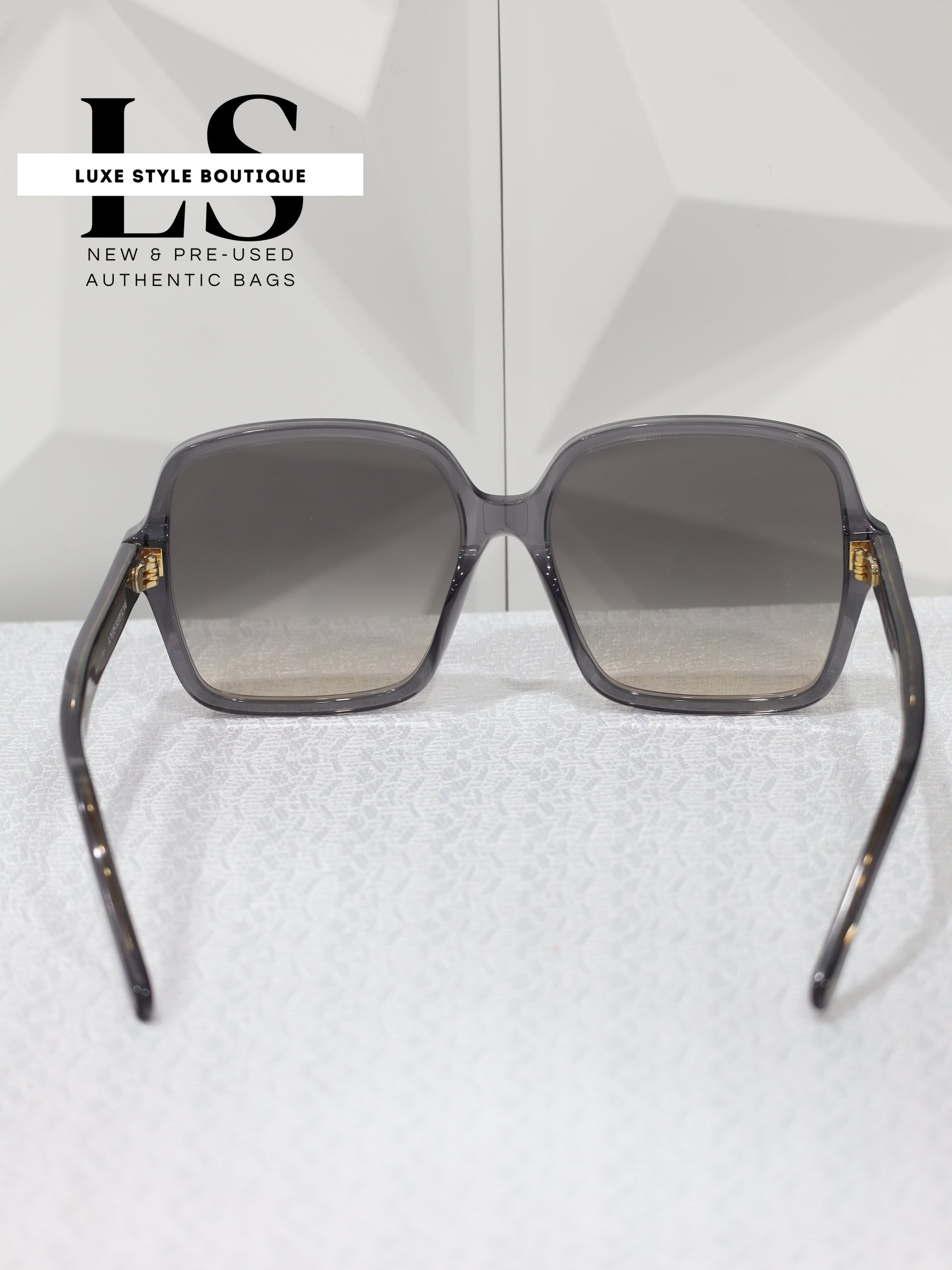 Louis Vuitton Aura Square Sunglasses 57*16 NEW