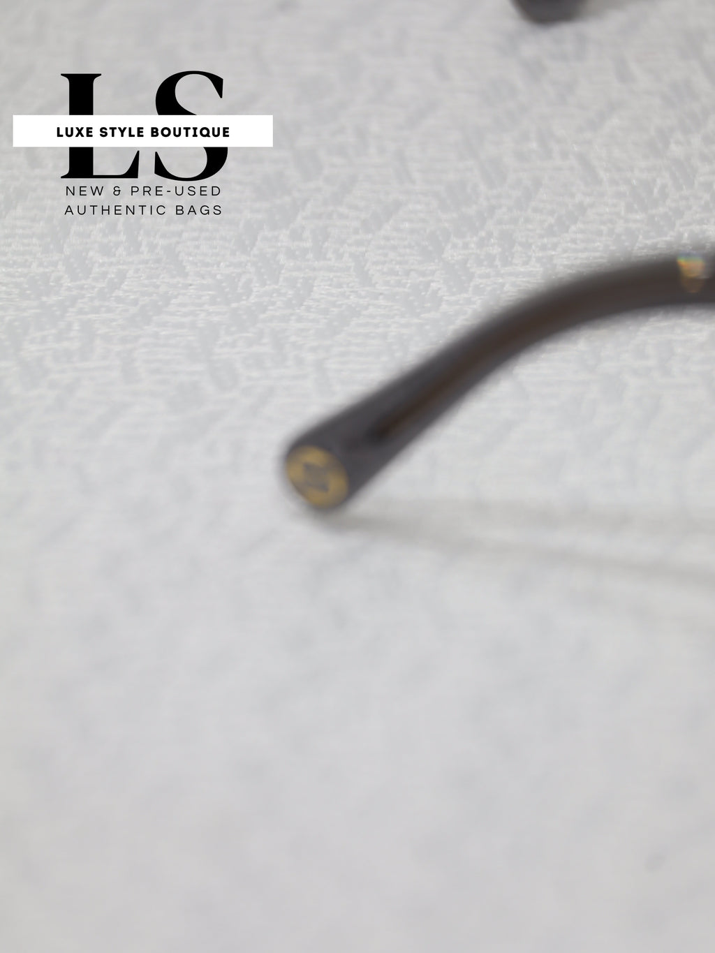 Louis Vuitton Aura Square Sunglasses 57*16 NEW