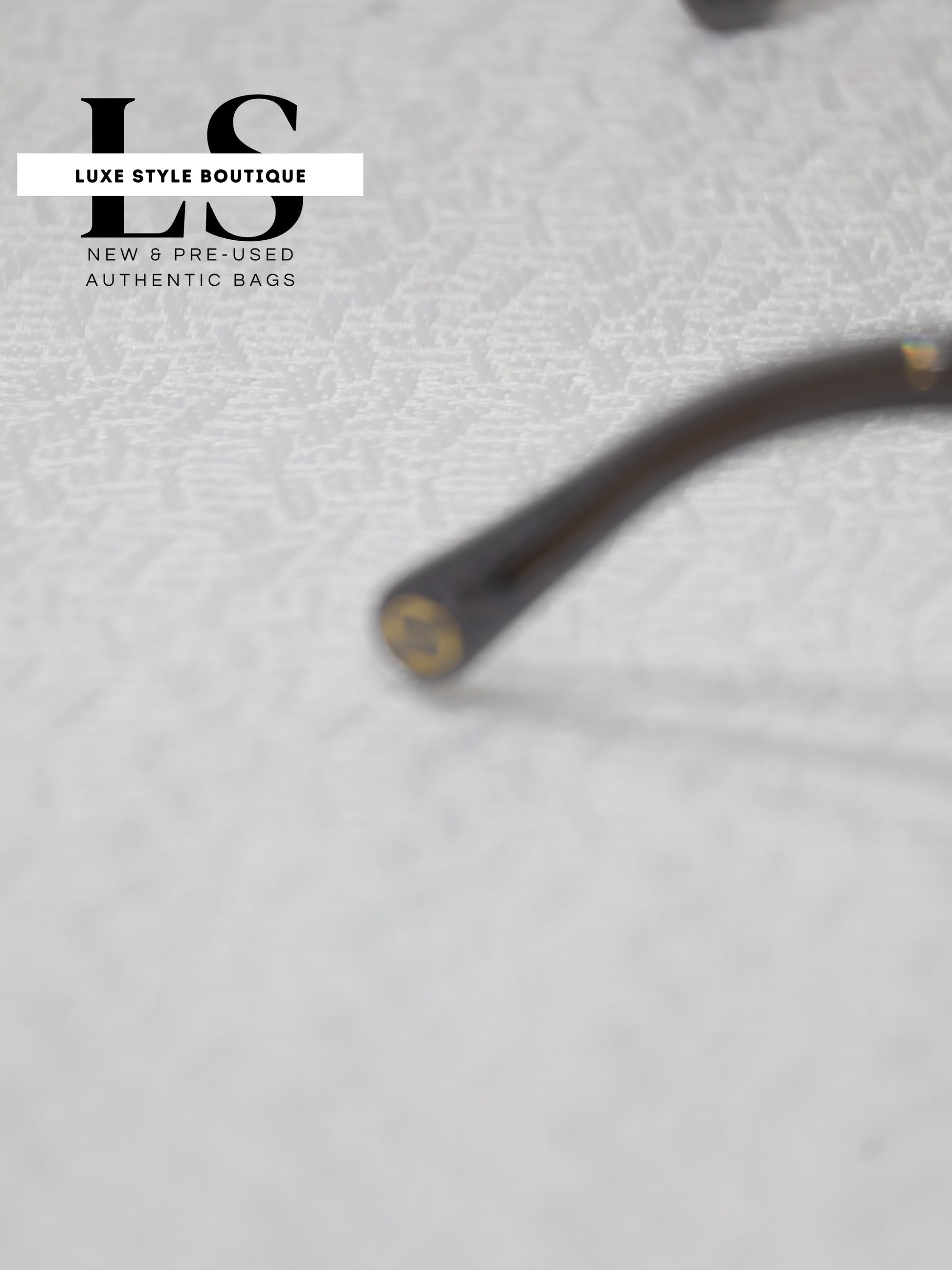 Louis Vuitton Aura Square Sunglasses 57*16 NEW