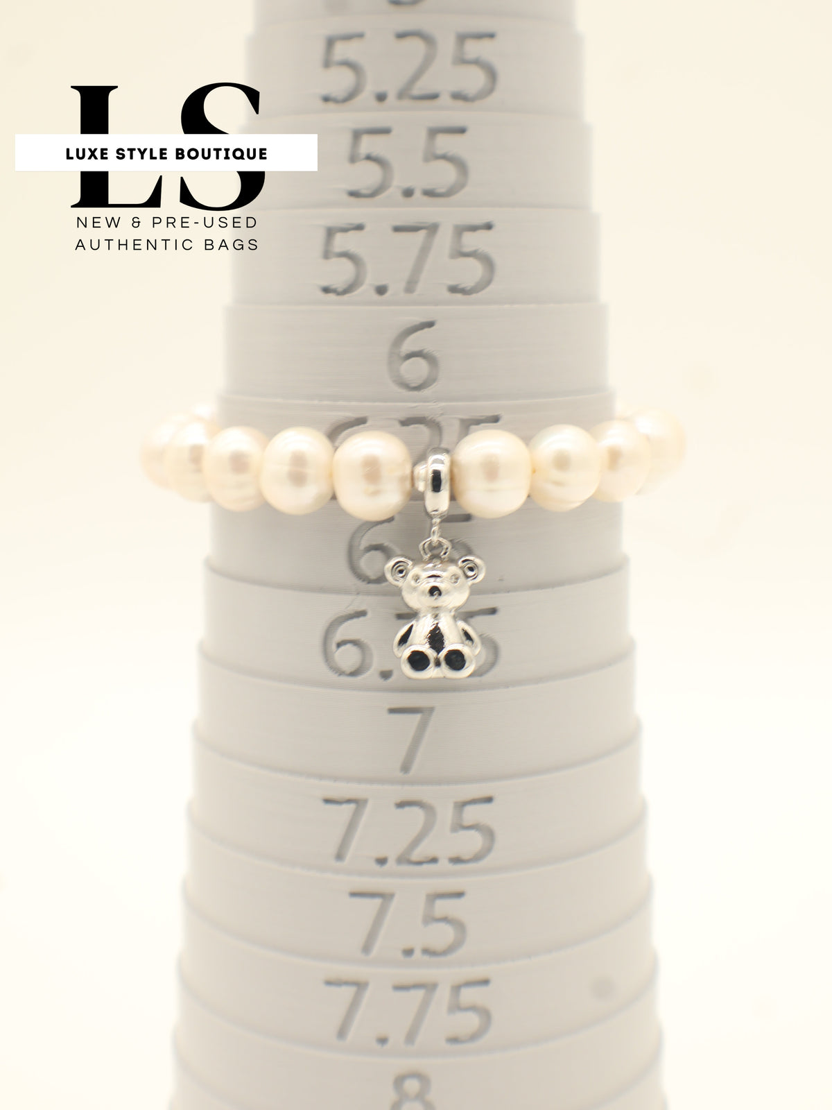 Bracelet Natural Pearls w/Bear Charm