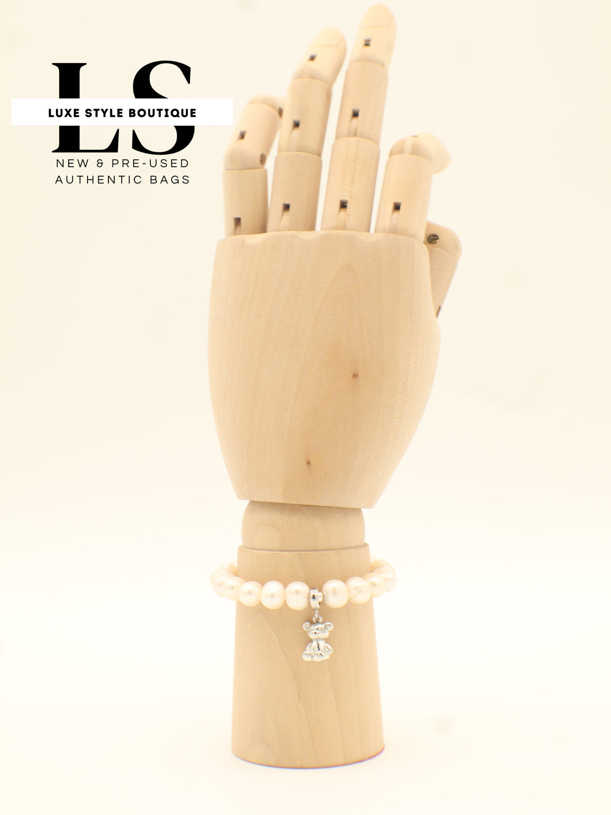 Bracelet Natural Pearls w/Bear Charm