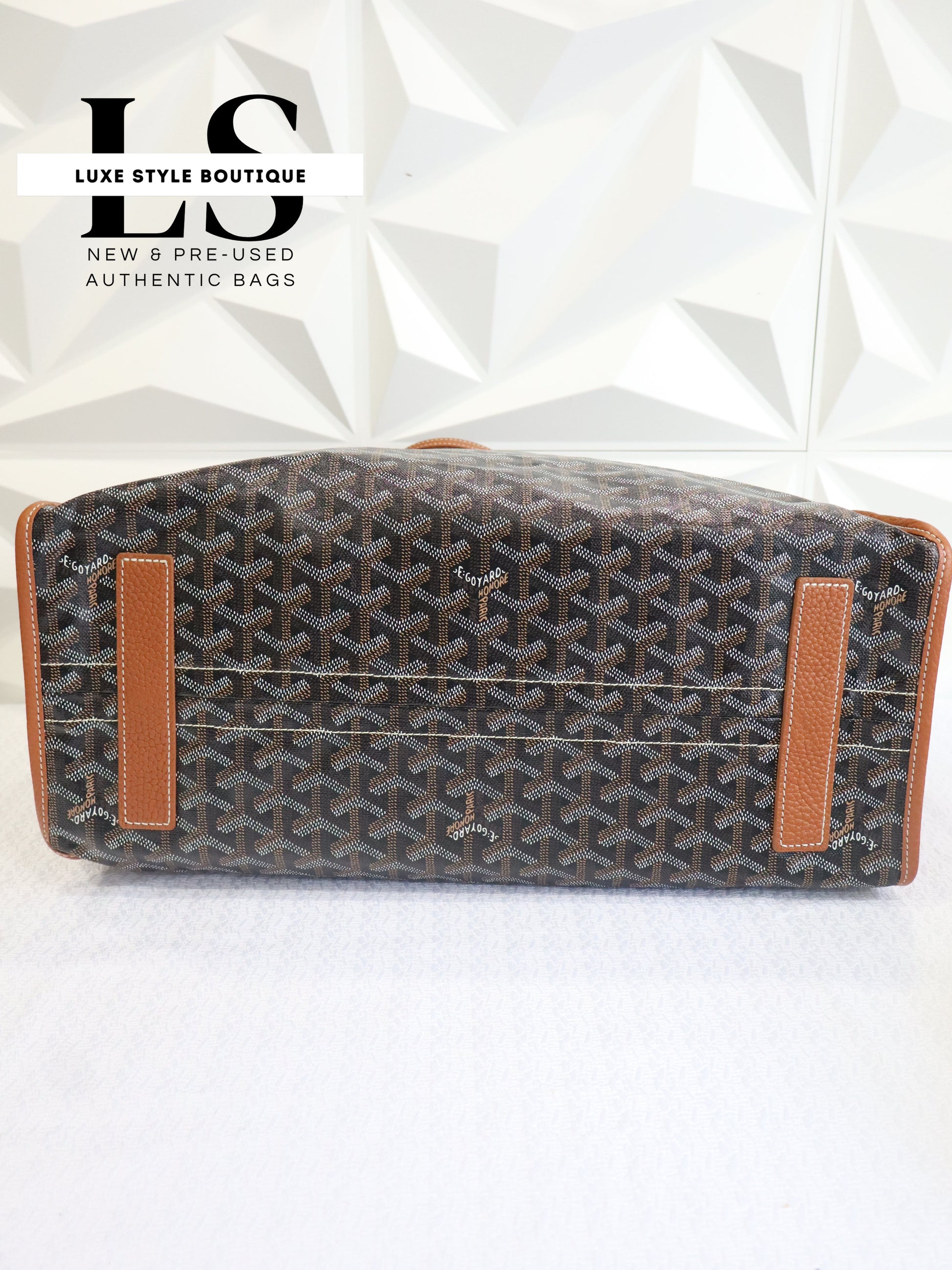Goyard Goyardine Sac Hardy Tote Bag w/Pouch