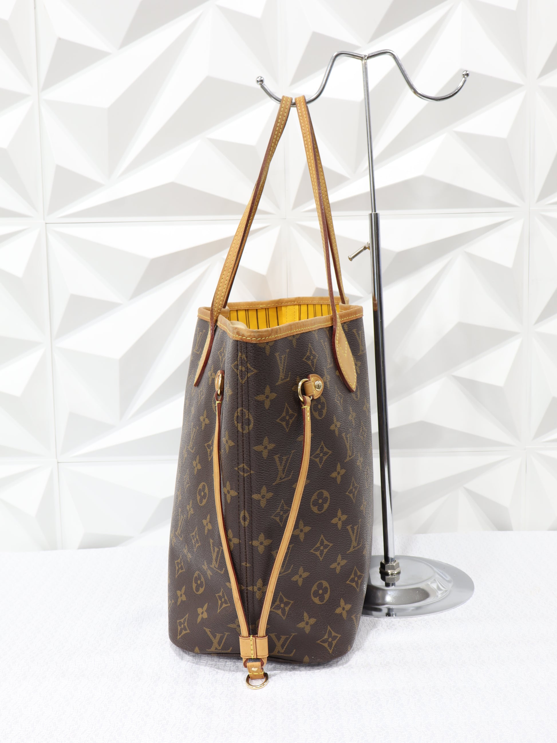 Louis Vuitton Monogram Neverfull MM Mimosa Yellow