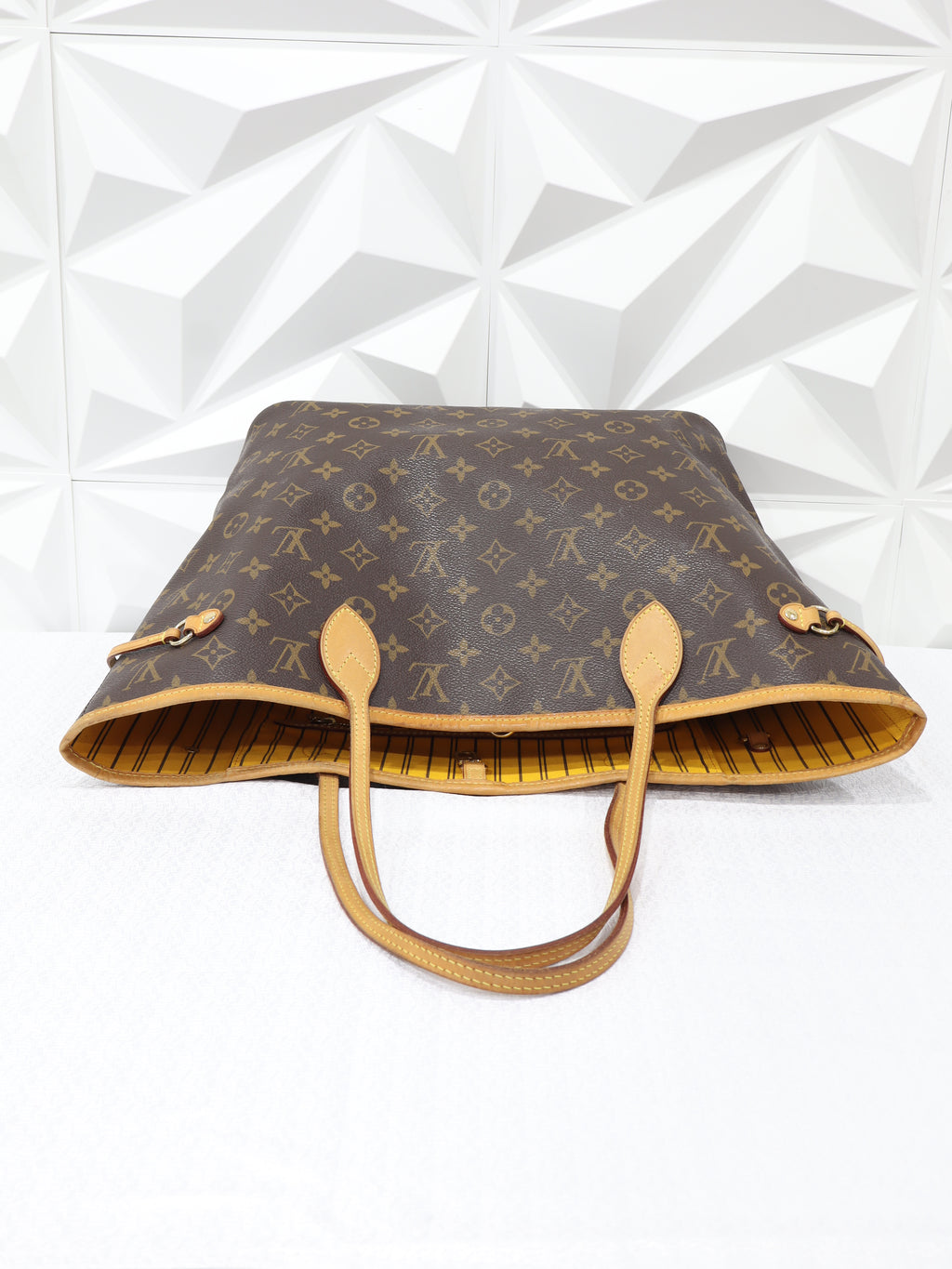 Louis Vuitton Monogram Neverfull MM Mimosa Yellow