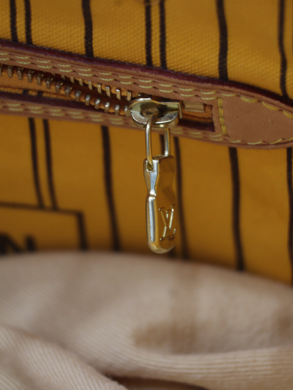 Louis Vuitton Monogram Neverfull MM Mimosa Yellow