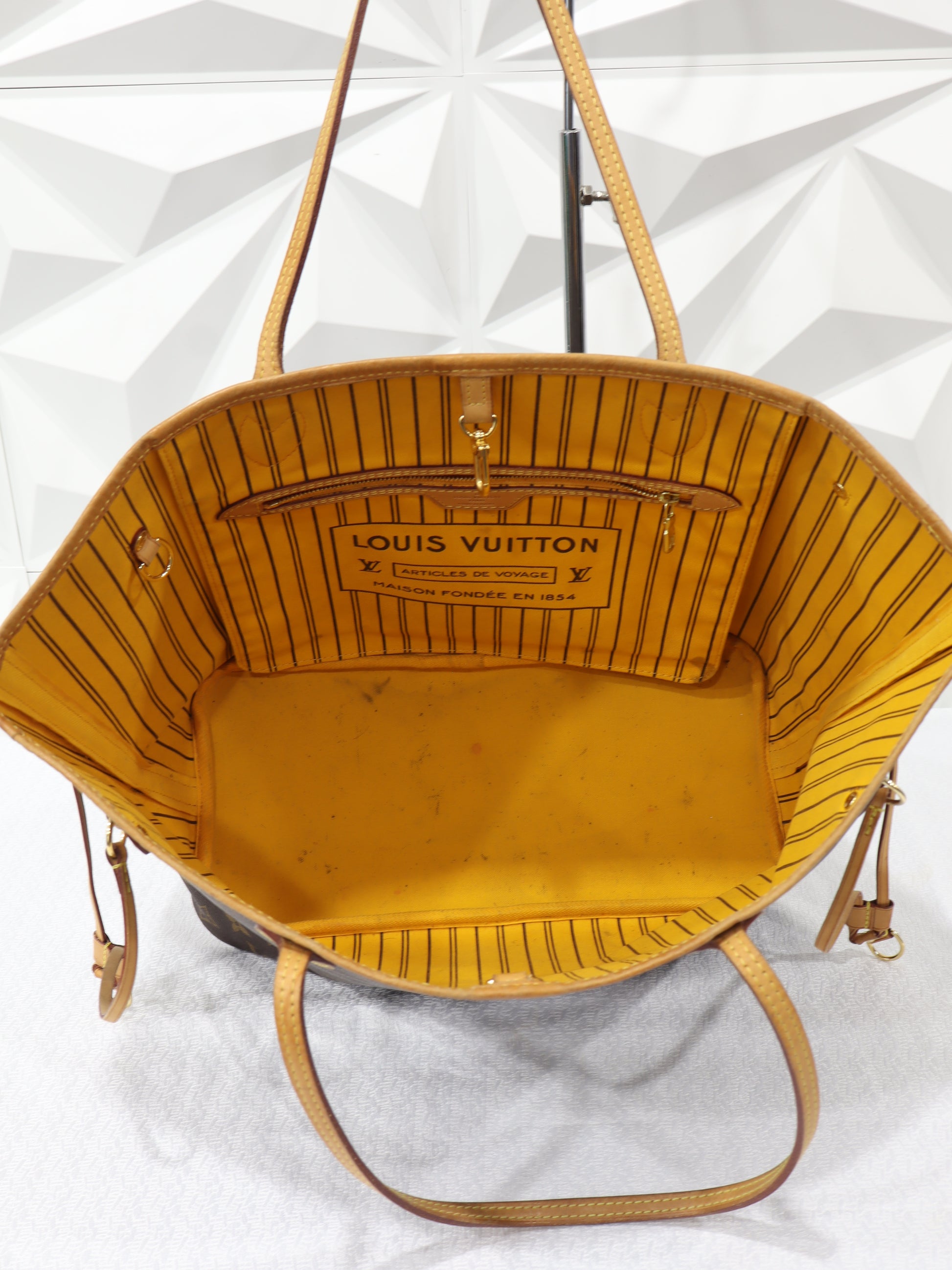 Louis Vuitton Monogram Neverfull MM Mimosa Yellow