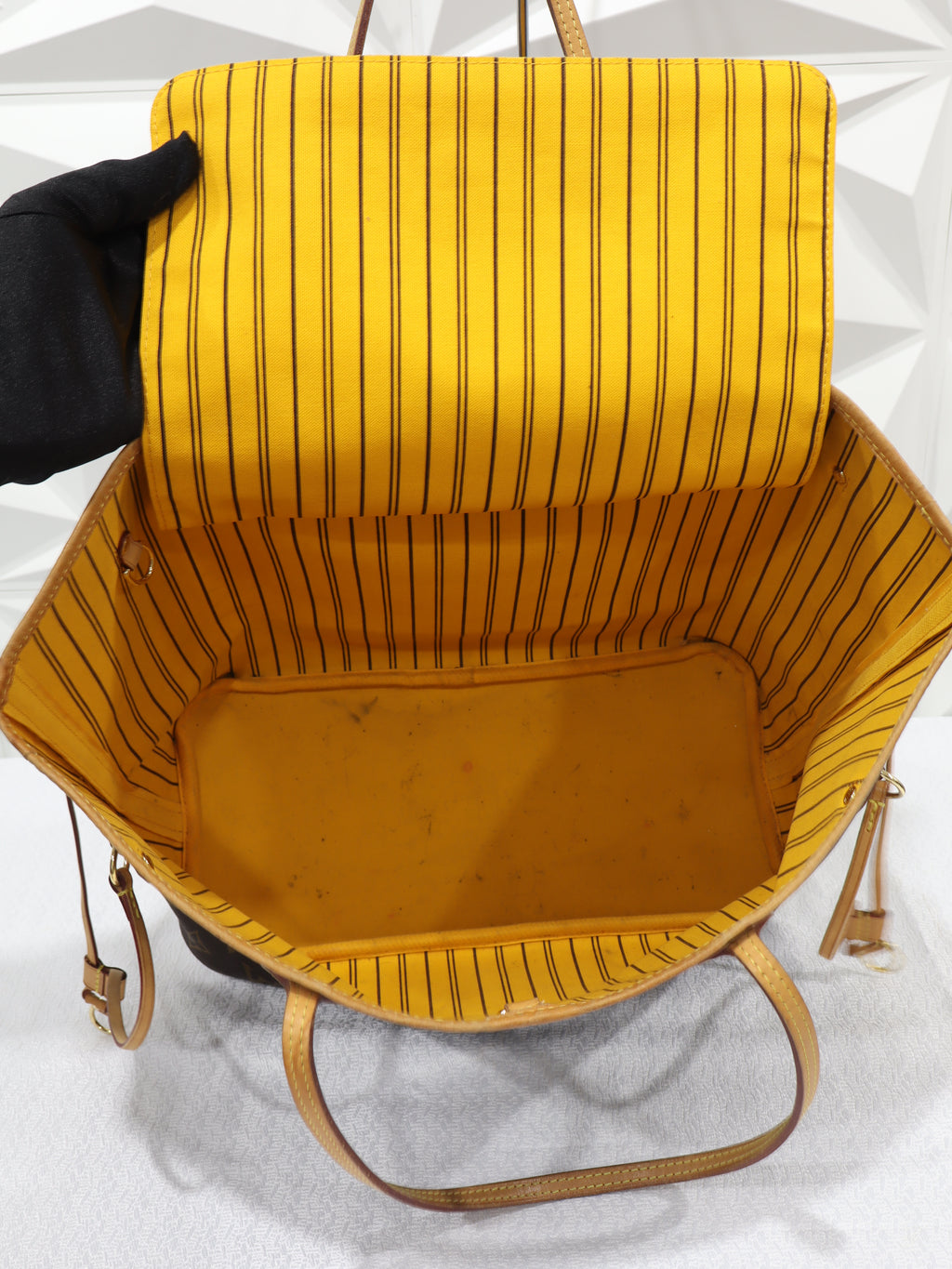 Louis Vuitton Monogram Neverfull MM Mimosa Yellow