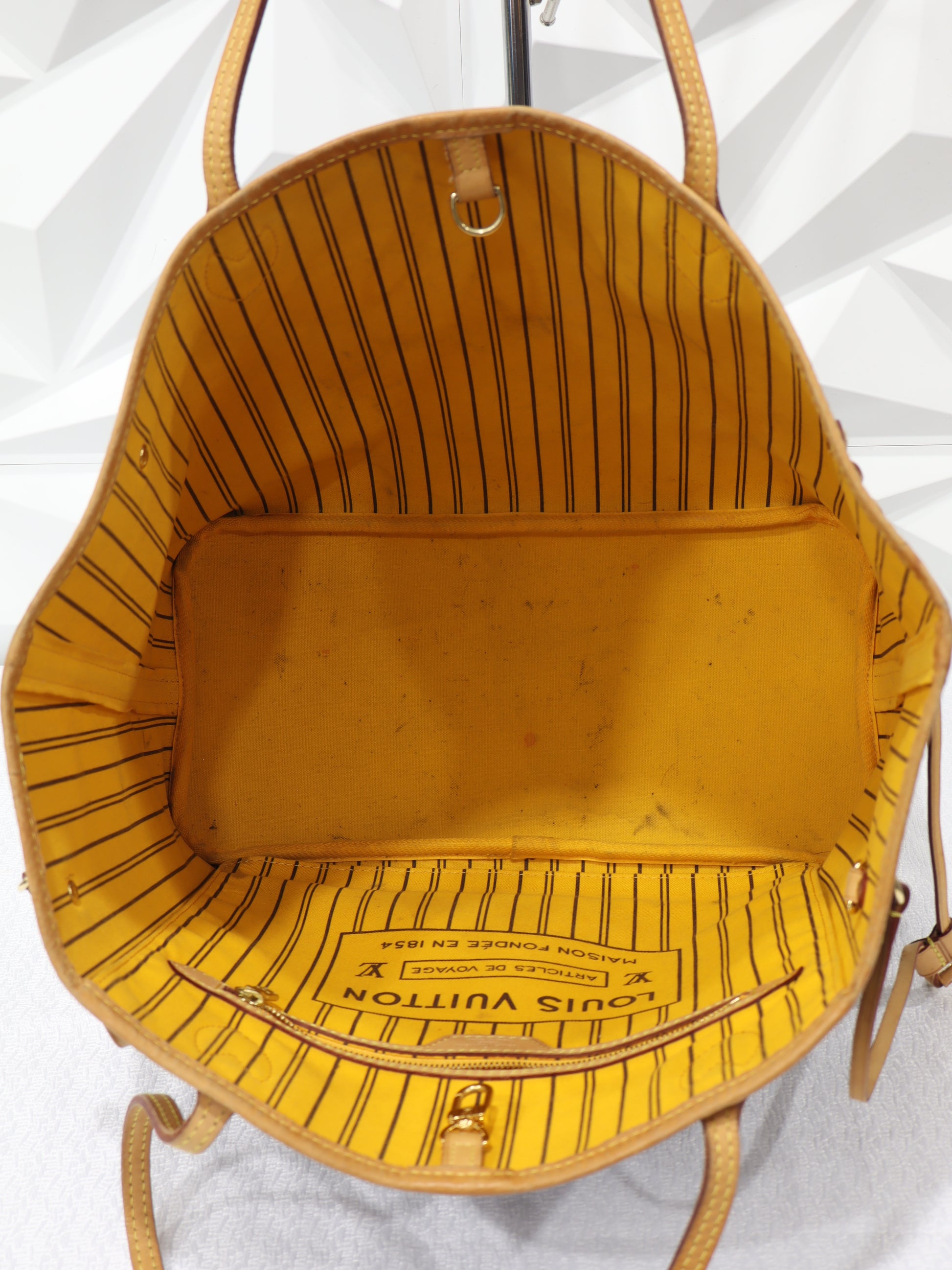 Louis Vuitton Monogram Neverfull MM Mimosa Yellow