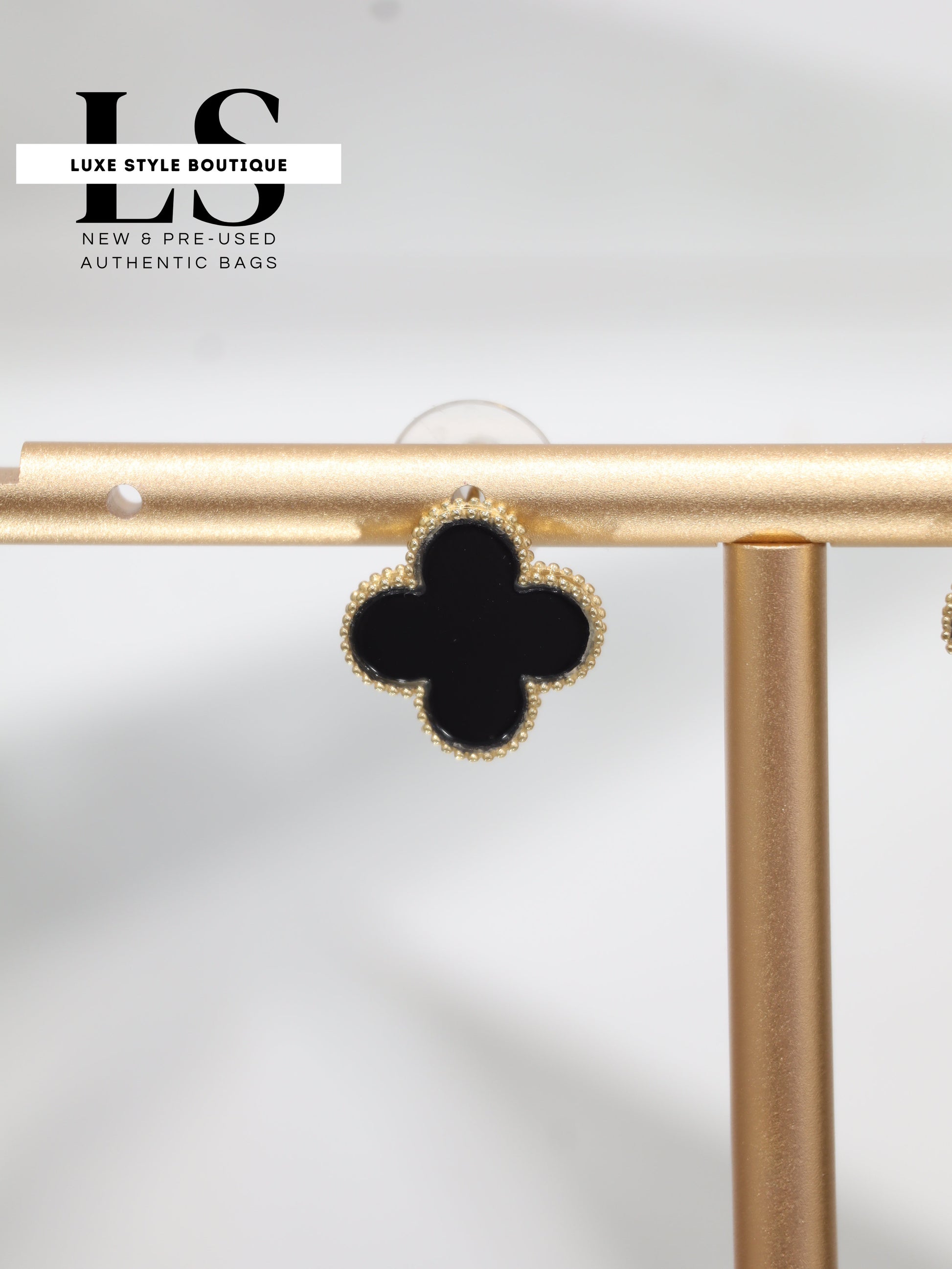 Earrings Yellow Gold 18K w/Onyx