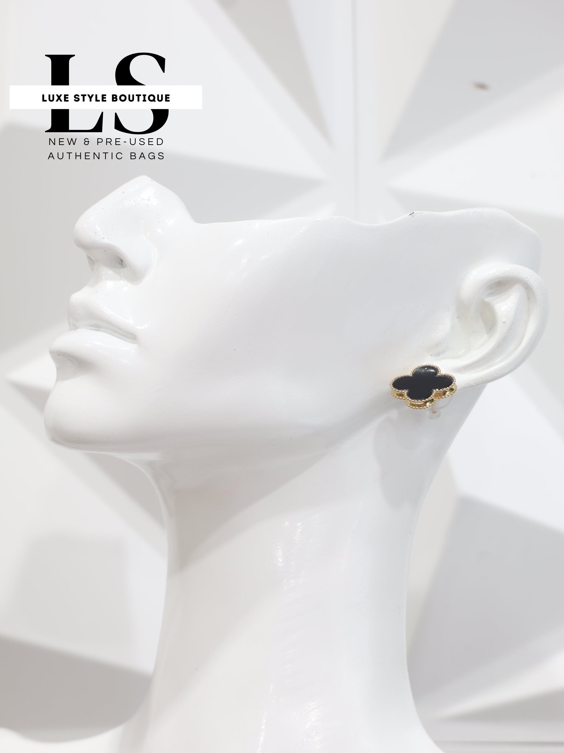 Earrings Yellow Gold 18K w/Onyx