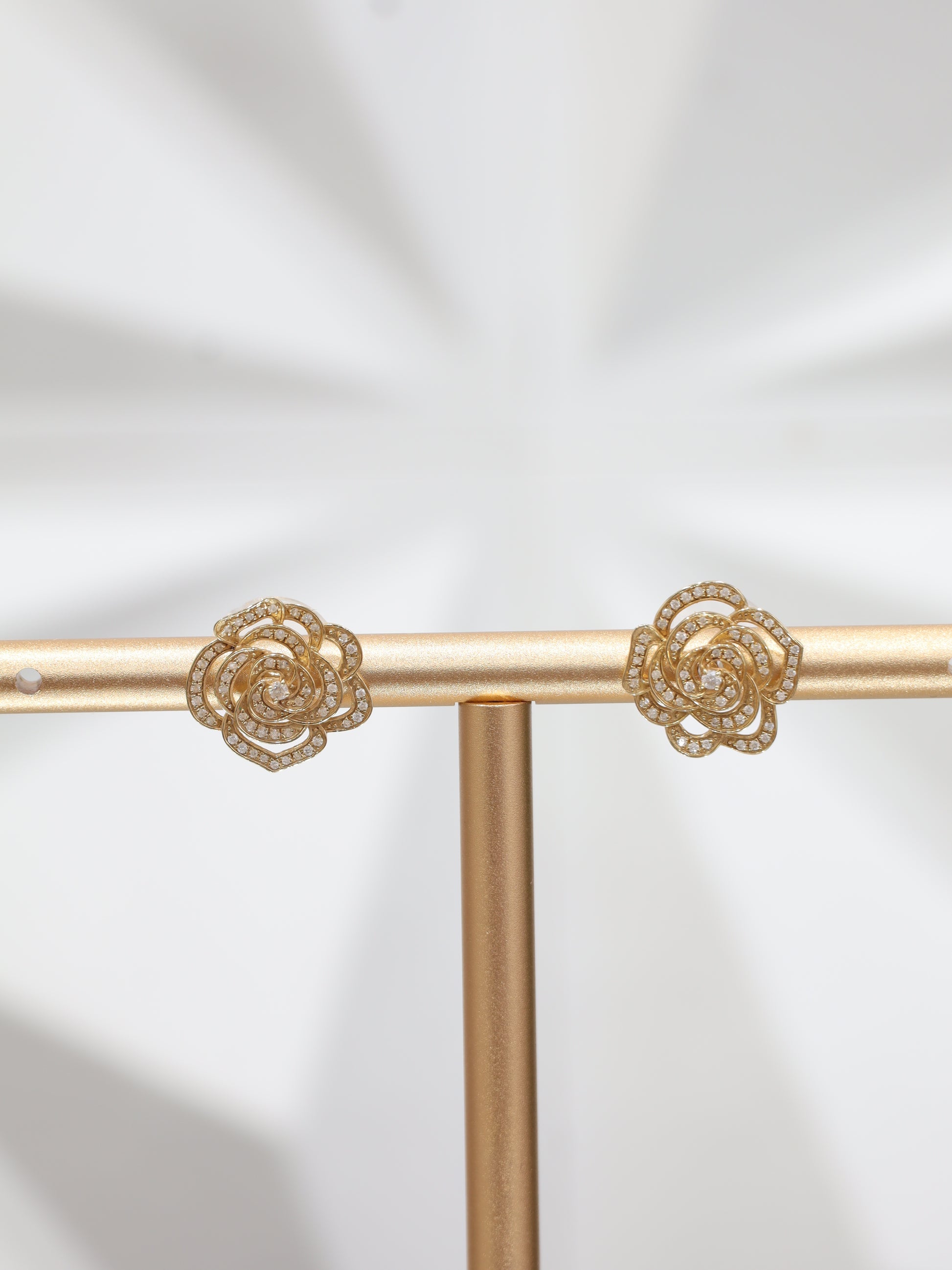Earrings Yellow Gold 18K w/Diamonds Flower Style
