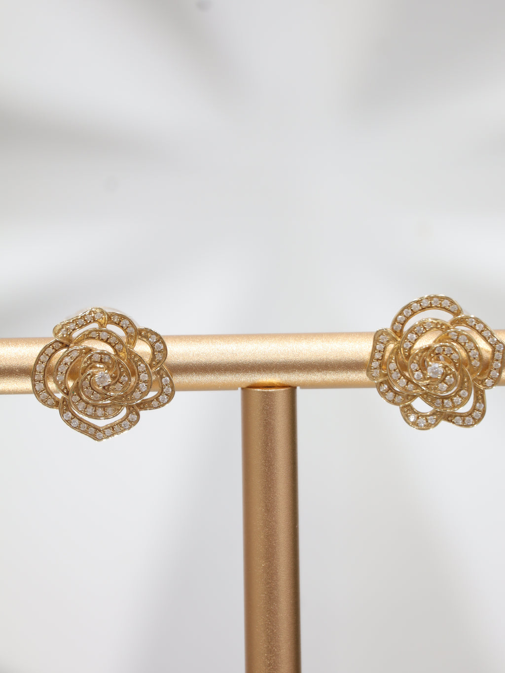 Earrings Yellow Gold 18K w/Diamonds Flower Style
