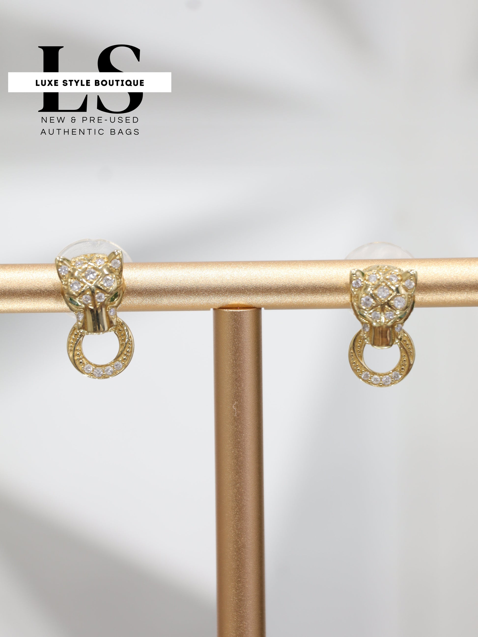 Earrings Yellow Gold 18K w/Diamonds & Emeralds Panther Style