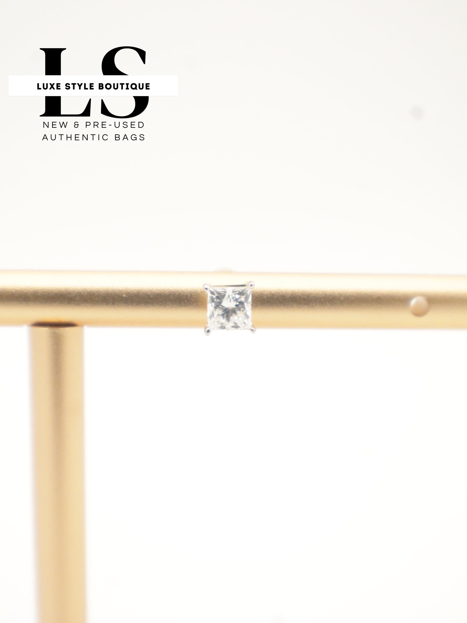 Earrings Gold 18K Square LAB Diamonds 1CT