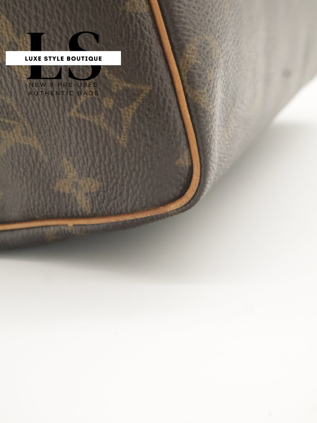 Louis Vuitton Monogram Speedy 25