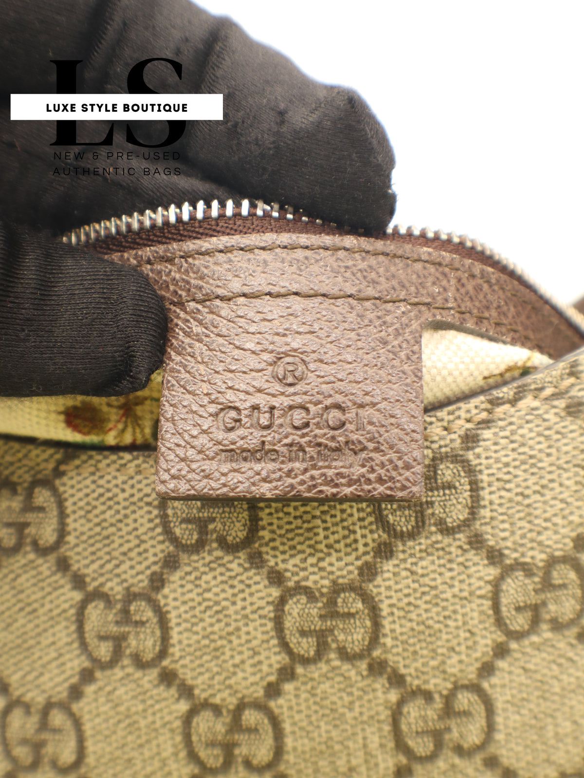 Gucci GG Supreme Dionysus Hobo Medium