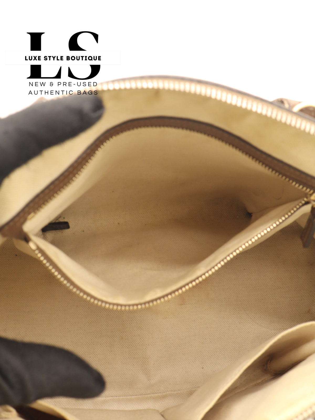 Gucci GG Supreme Monogram Nice Top Handle Dome Bag