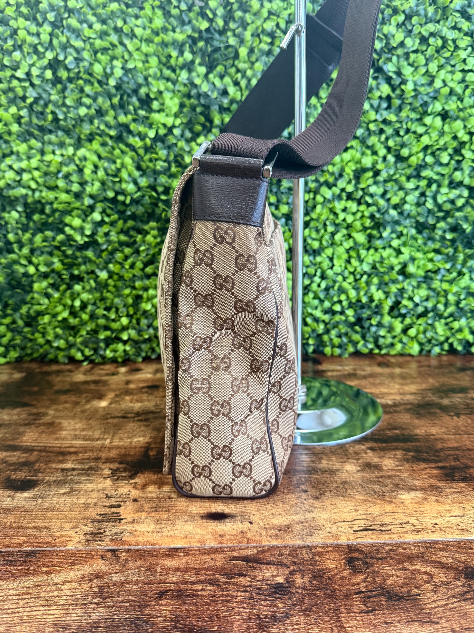 Gucci Flap Messenger GG Canvas