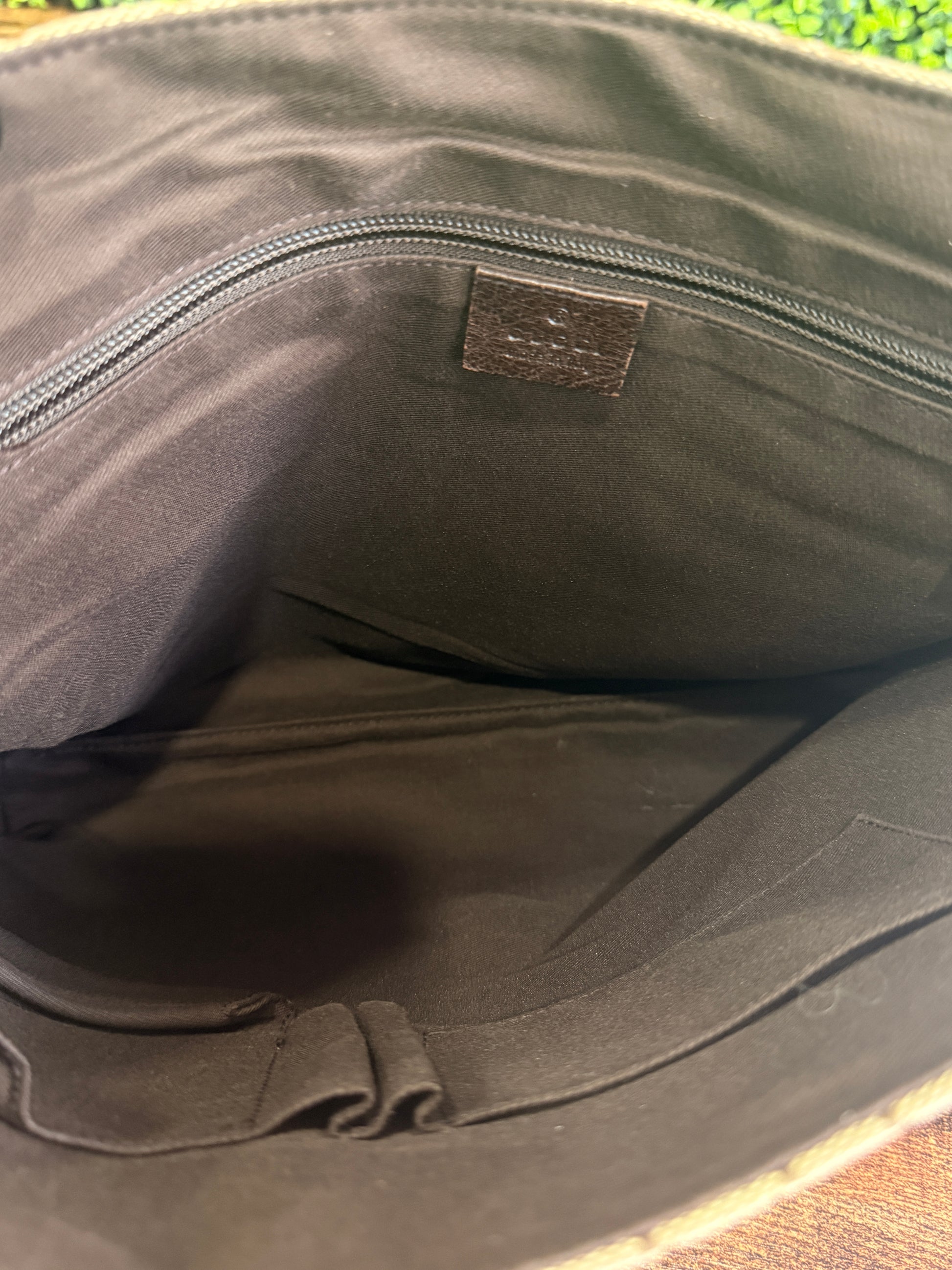 Gucci Flap Messenger GG Canvas