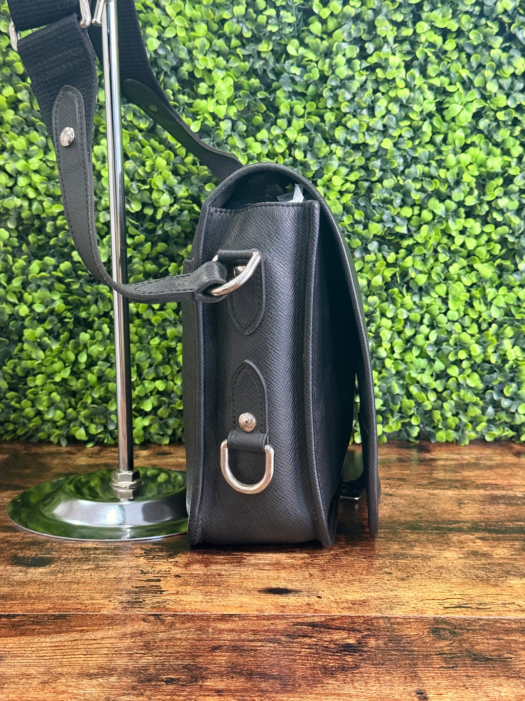 Louis Vuitton Black Taiga Andrei Messenger Bag