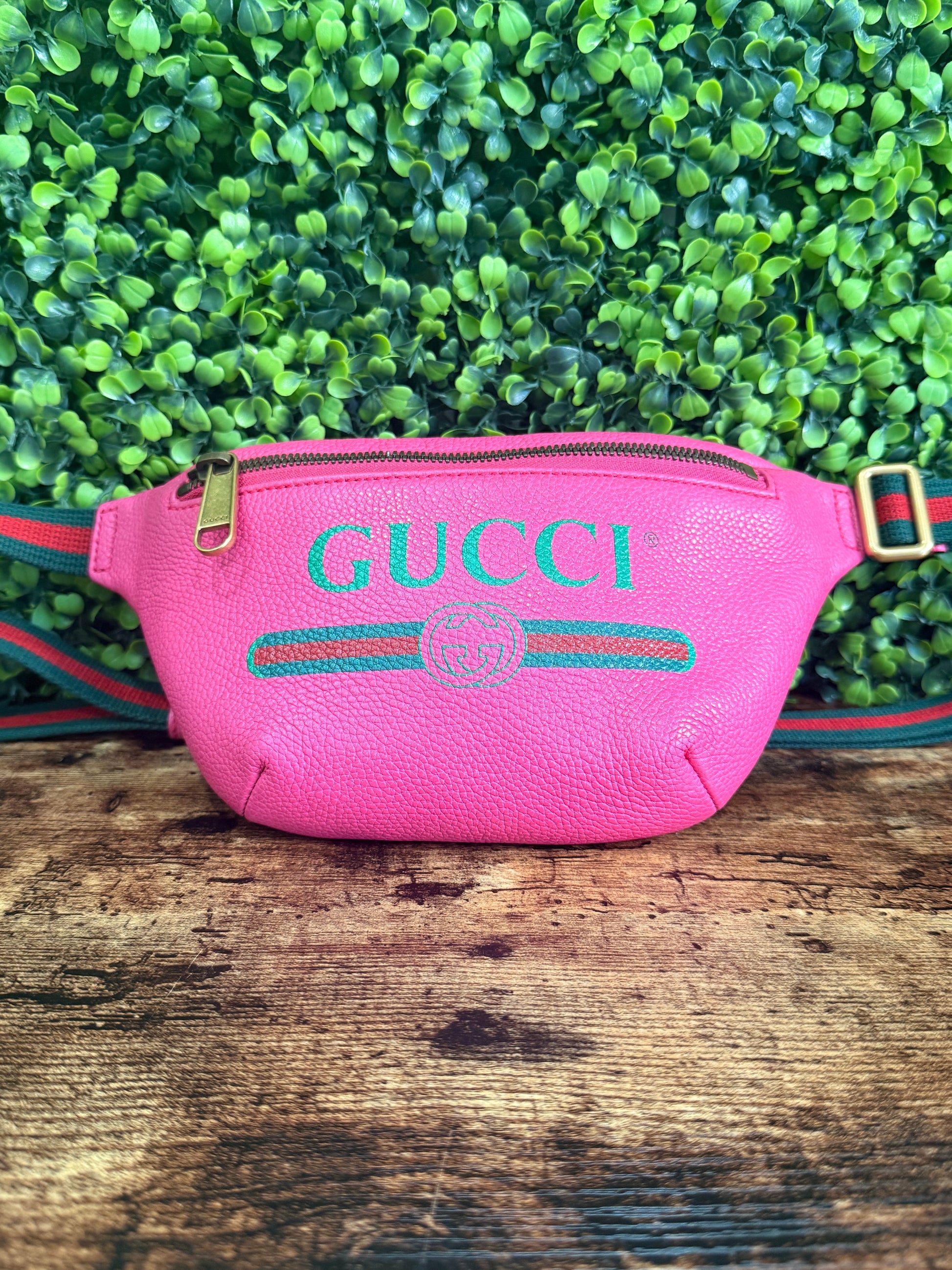 Gucci Pink Crossbody Retro Logo Print