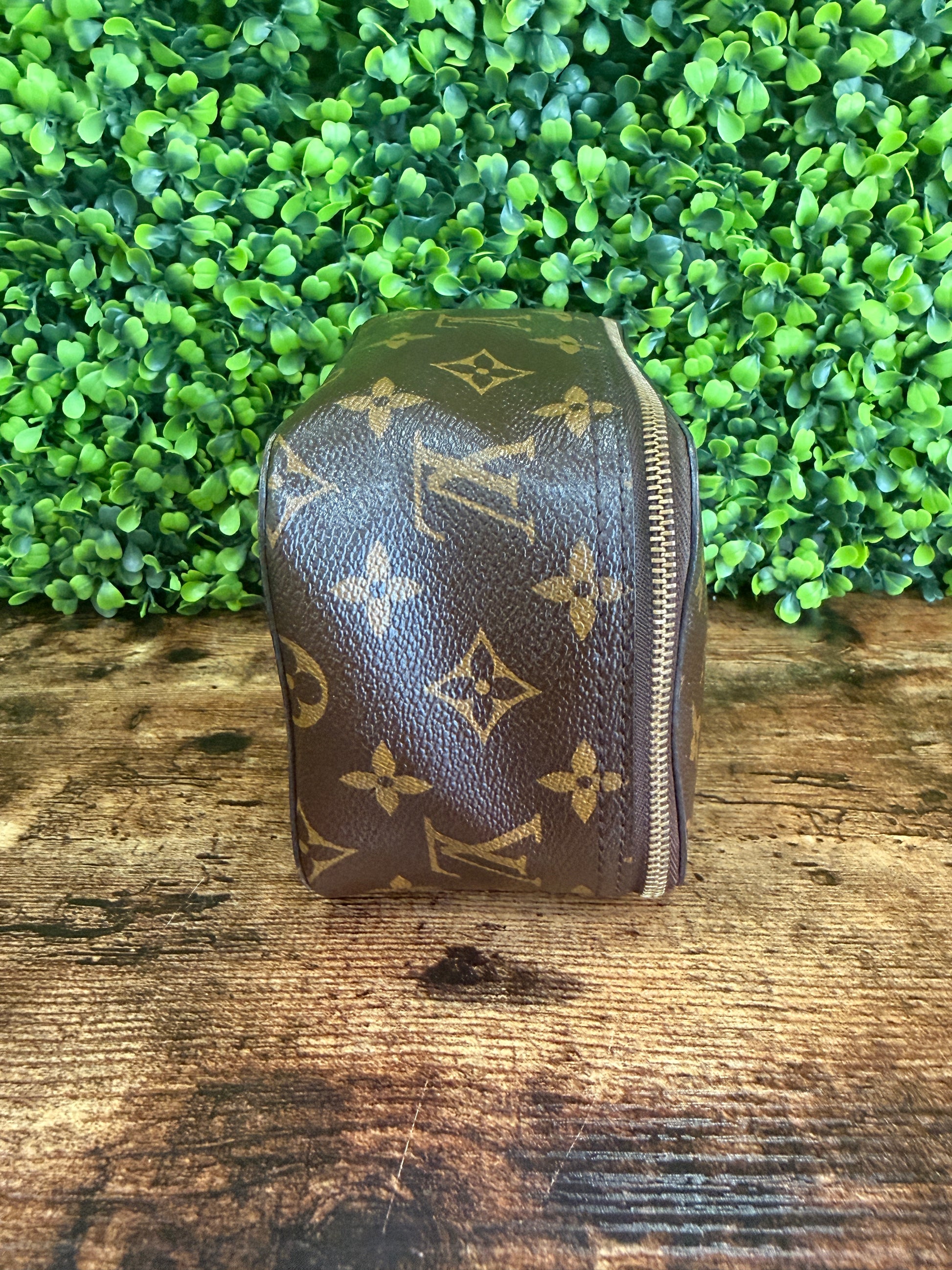 Louis Vuitton Monogram Trousse Blush PM