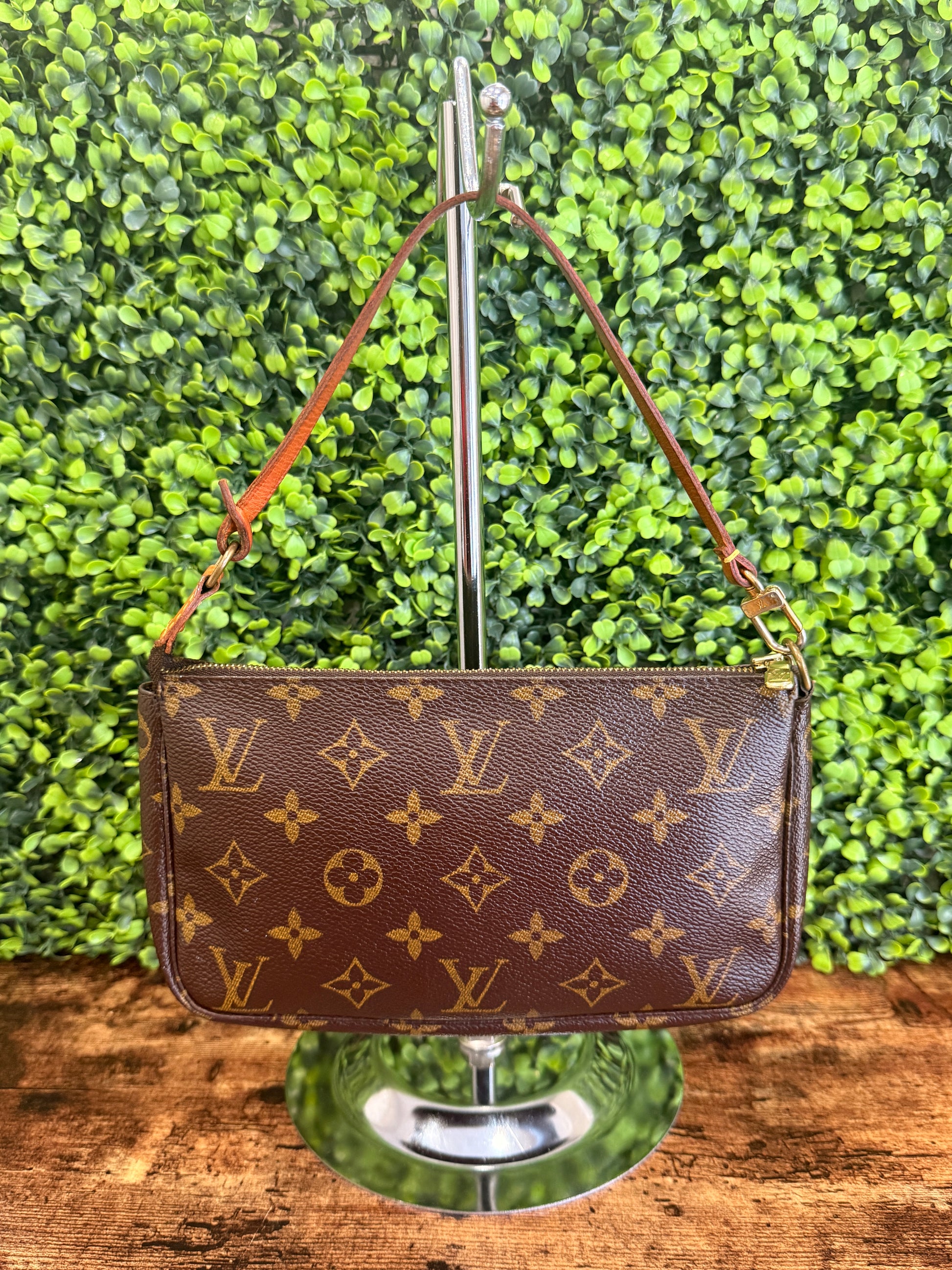 Louis Vuitton Monogram Pochette Accessoires
