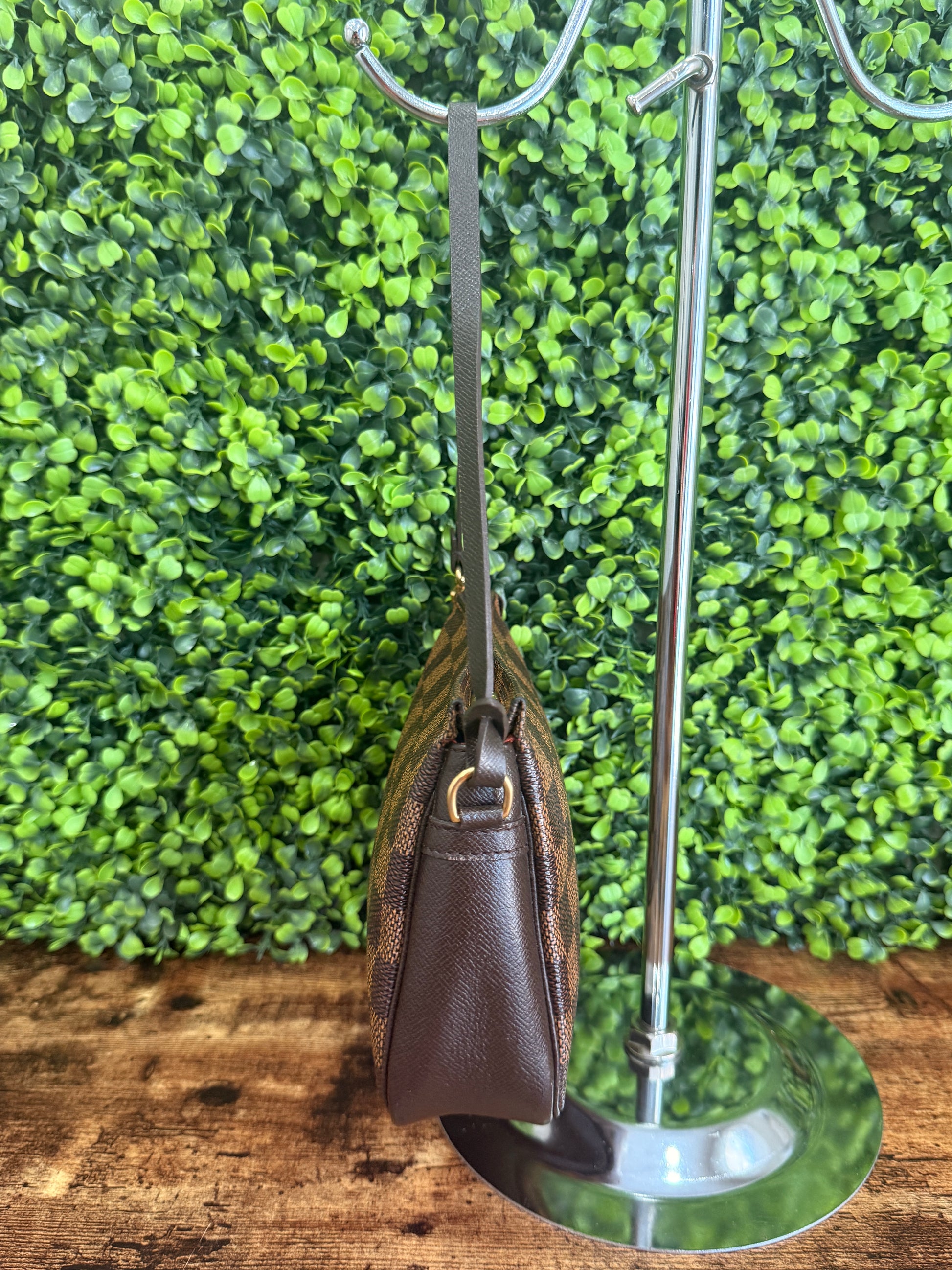 Louis Vuitton Trousse Pochette Damier Ebene