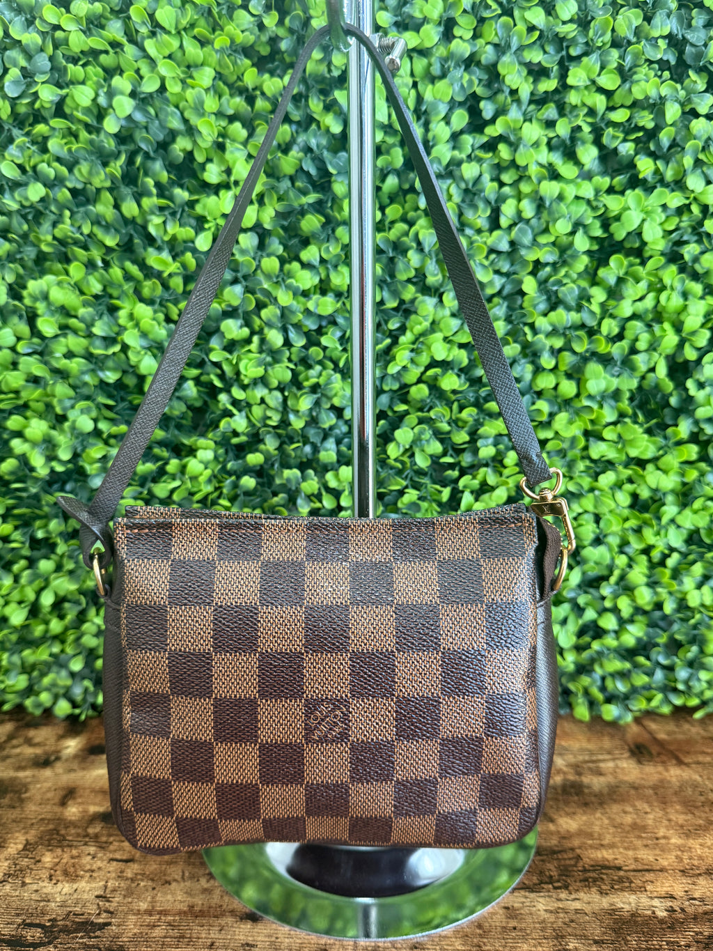 Louis Vuitton Trousse Pochette Damier Ebene