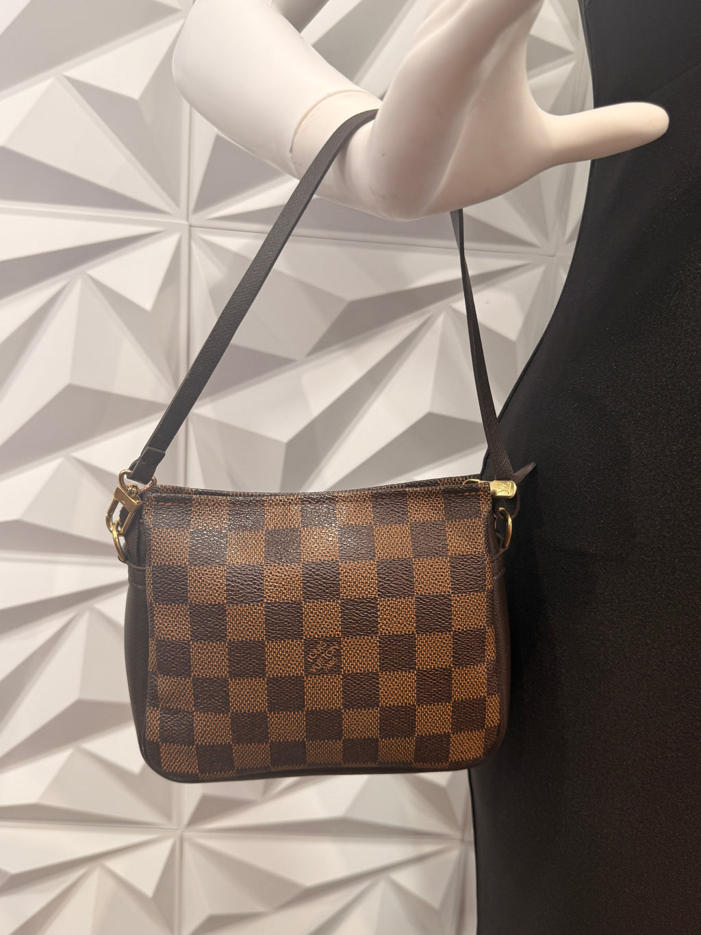 Louis Vuitton Trousse Pochette Damier Ebene