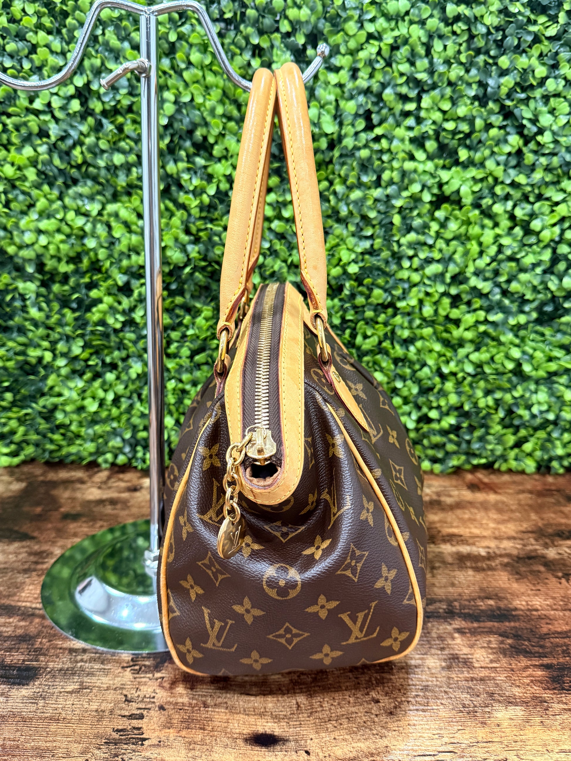 Louis Vuitton Tivoli PM Monogram