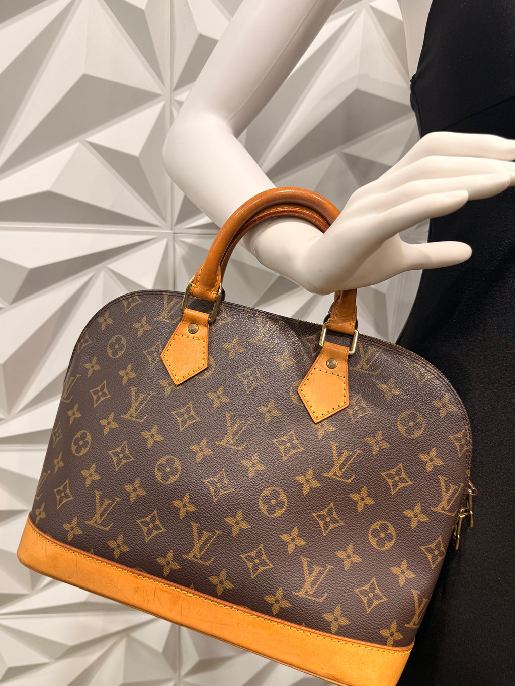 Louis Vuitton Alma PM Monogram