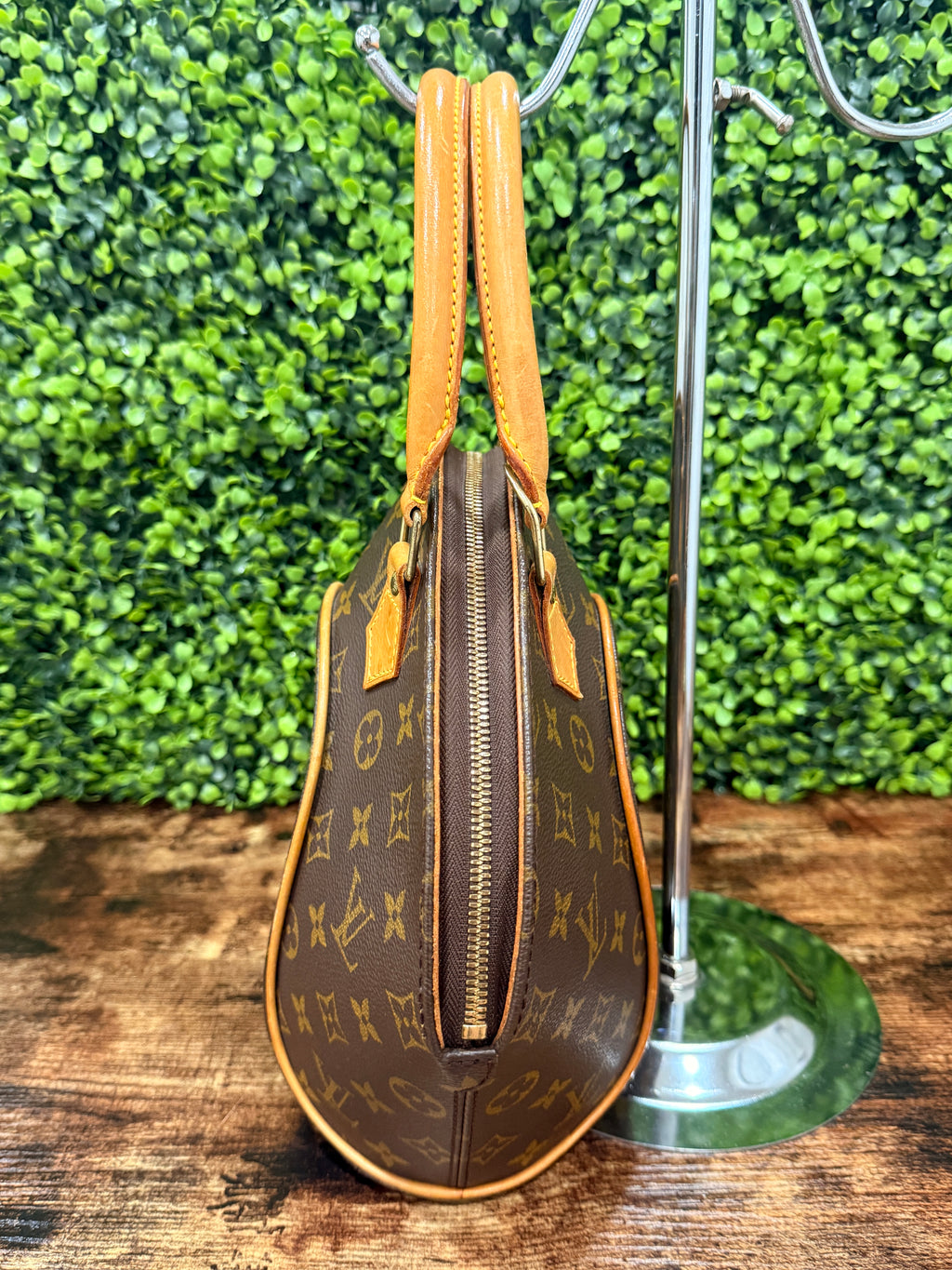 Louis Vuitton Ellipse PM Monogram