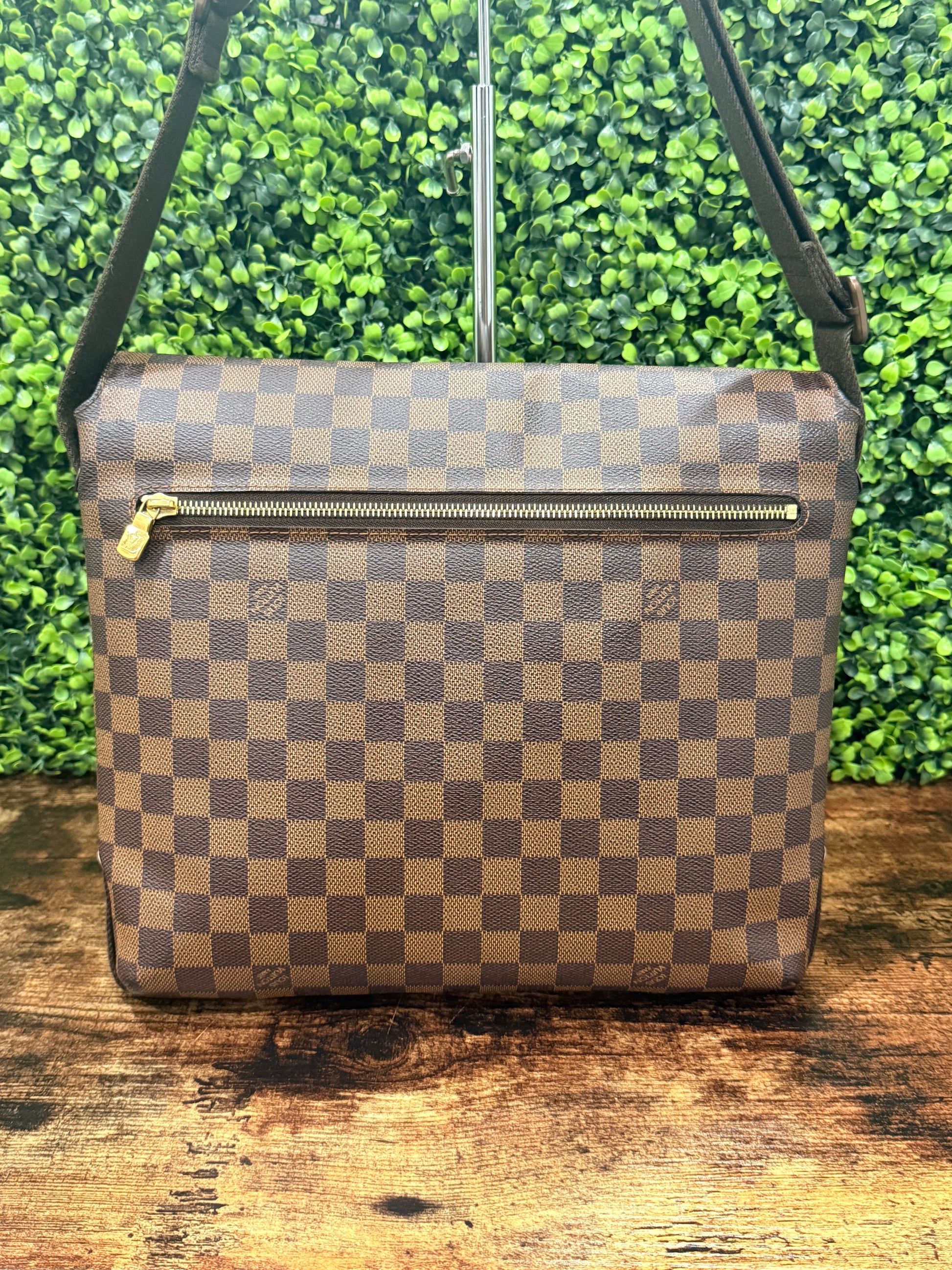 Louis Vuitton Damier Ebene Brooklyn MM