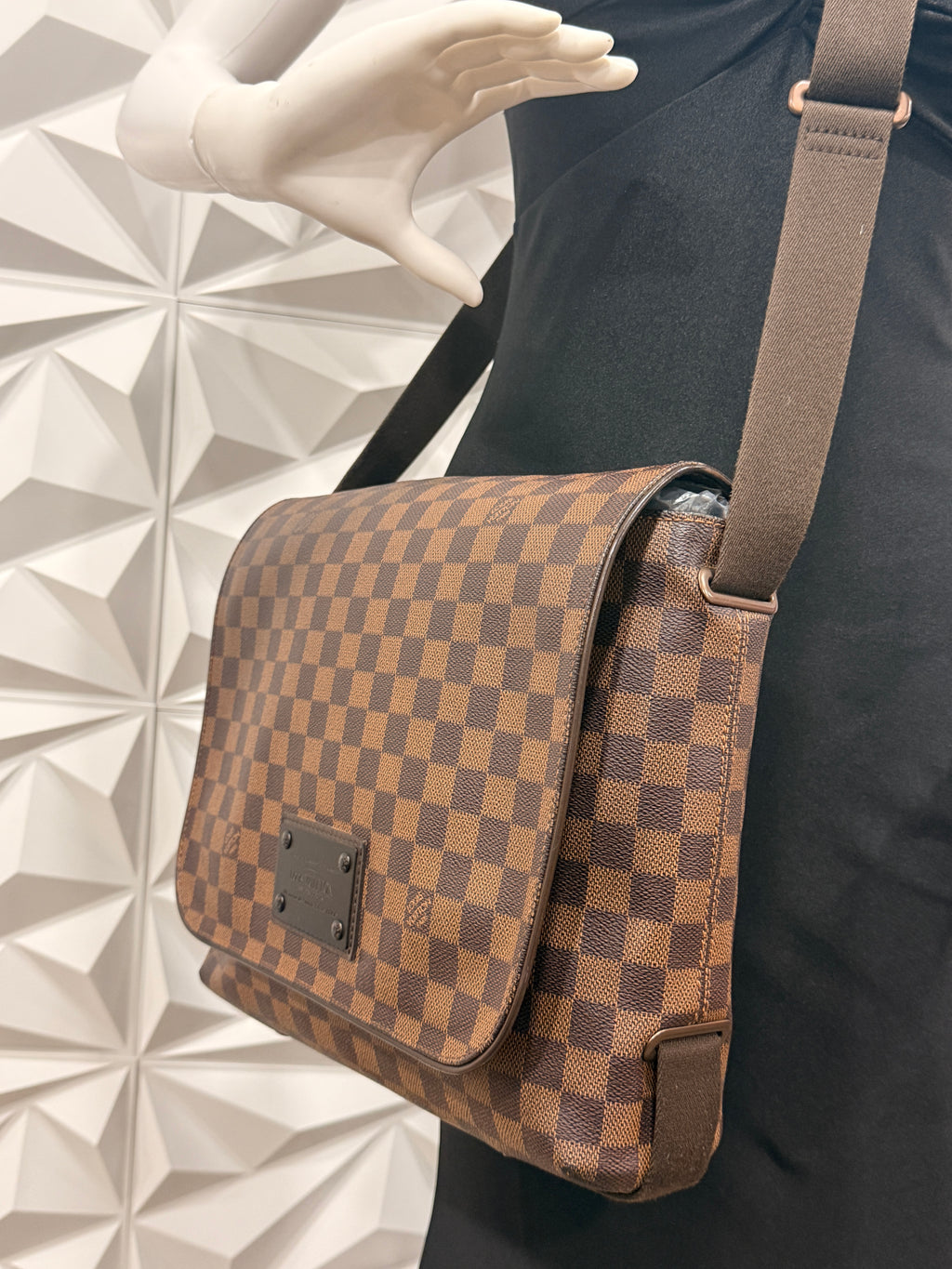 Louis Vuitton Damier Ebene Brooklyn MM