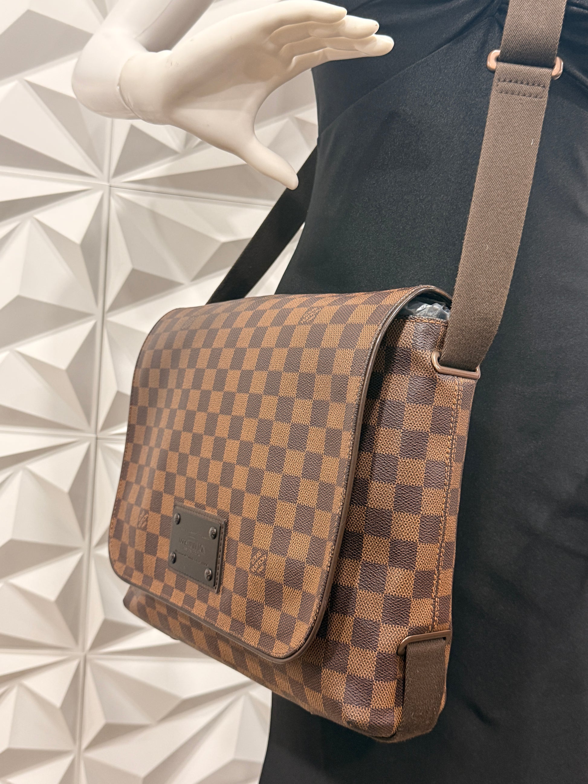 Louis Vuitton Damier Ebene Brooklyn MM