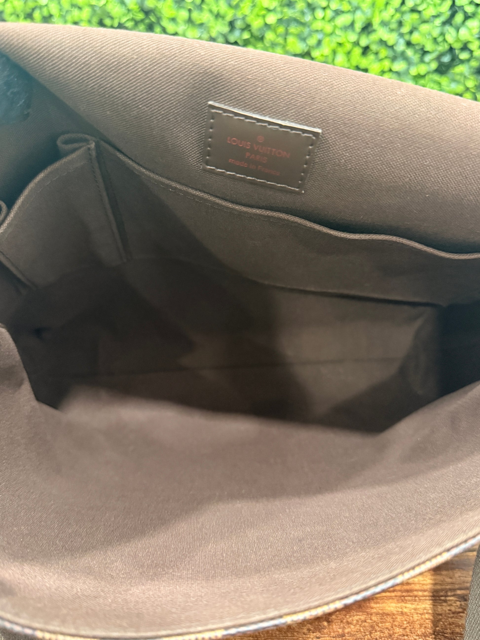 Louis Vuitton Damier Ebene Brooklyn MM