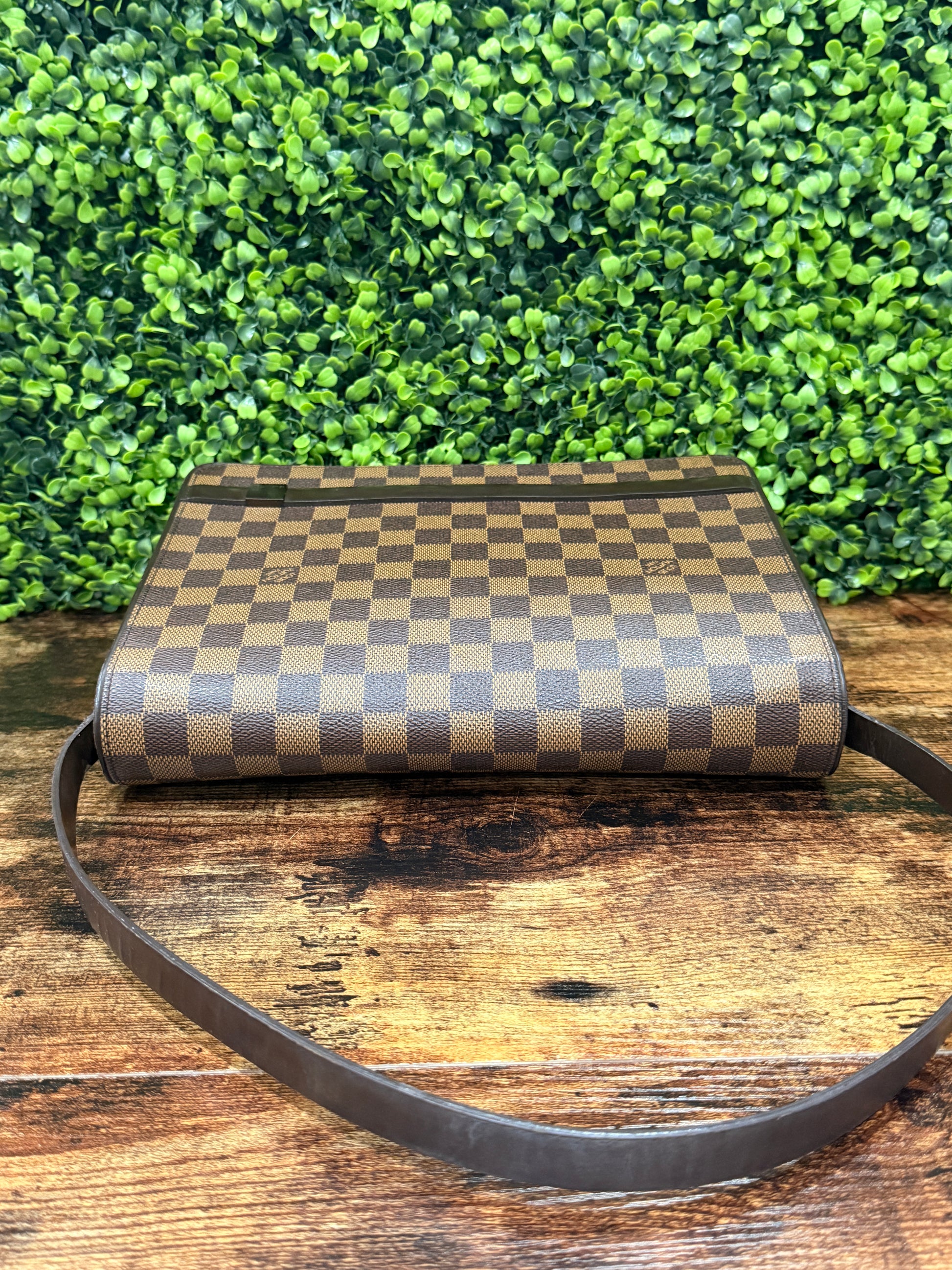 Louis Vuitton Tribeca Carre Damier Ebene