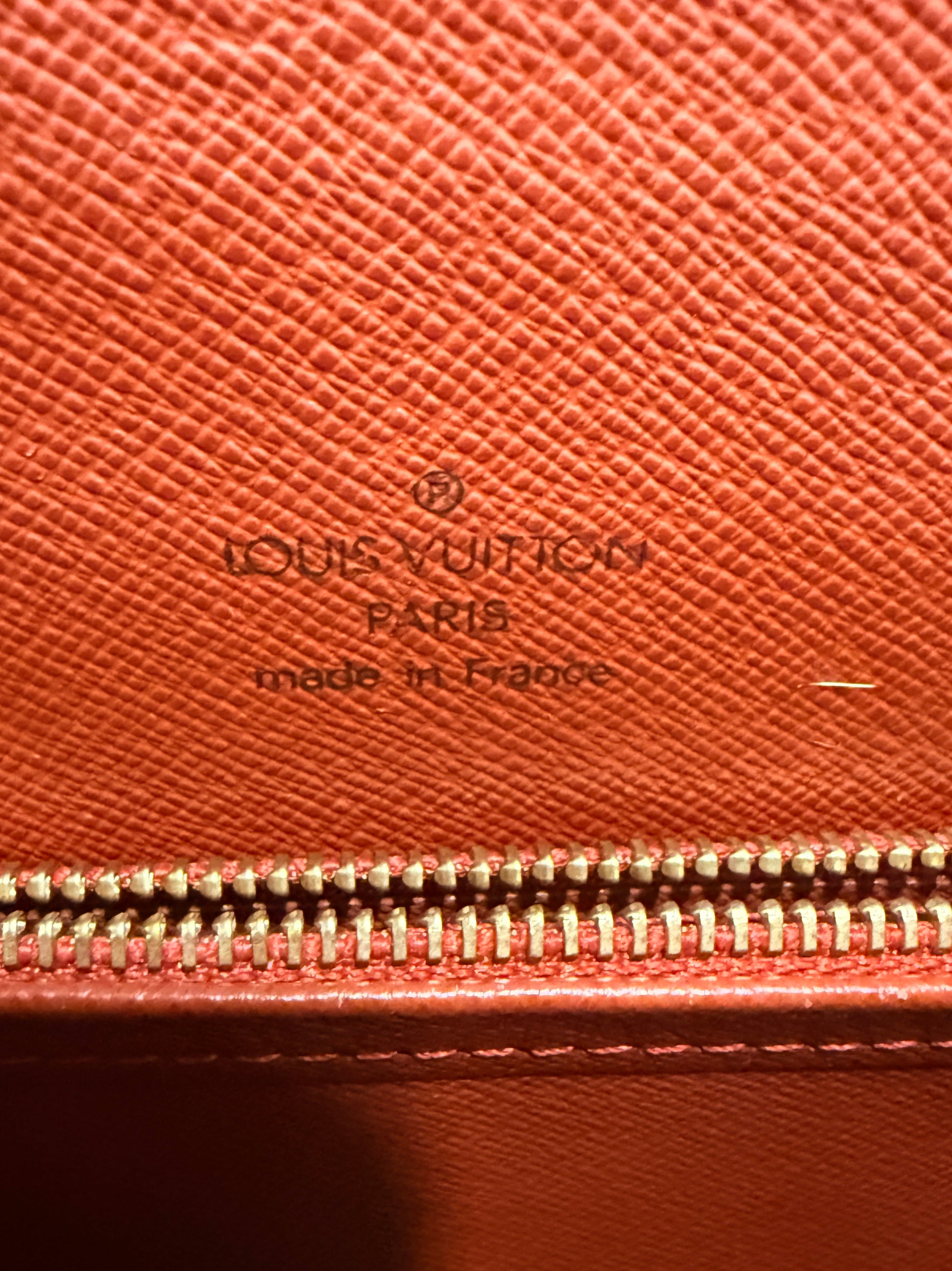 Louis Vuitton Tribeca Carre Damier Ebene
