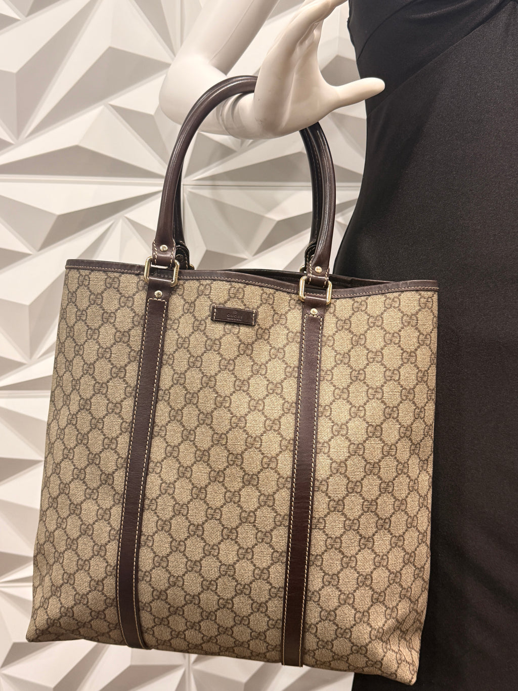 Gucci GG Canvas Supreme Tote