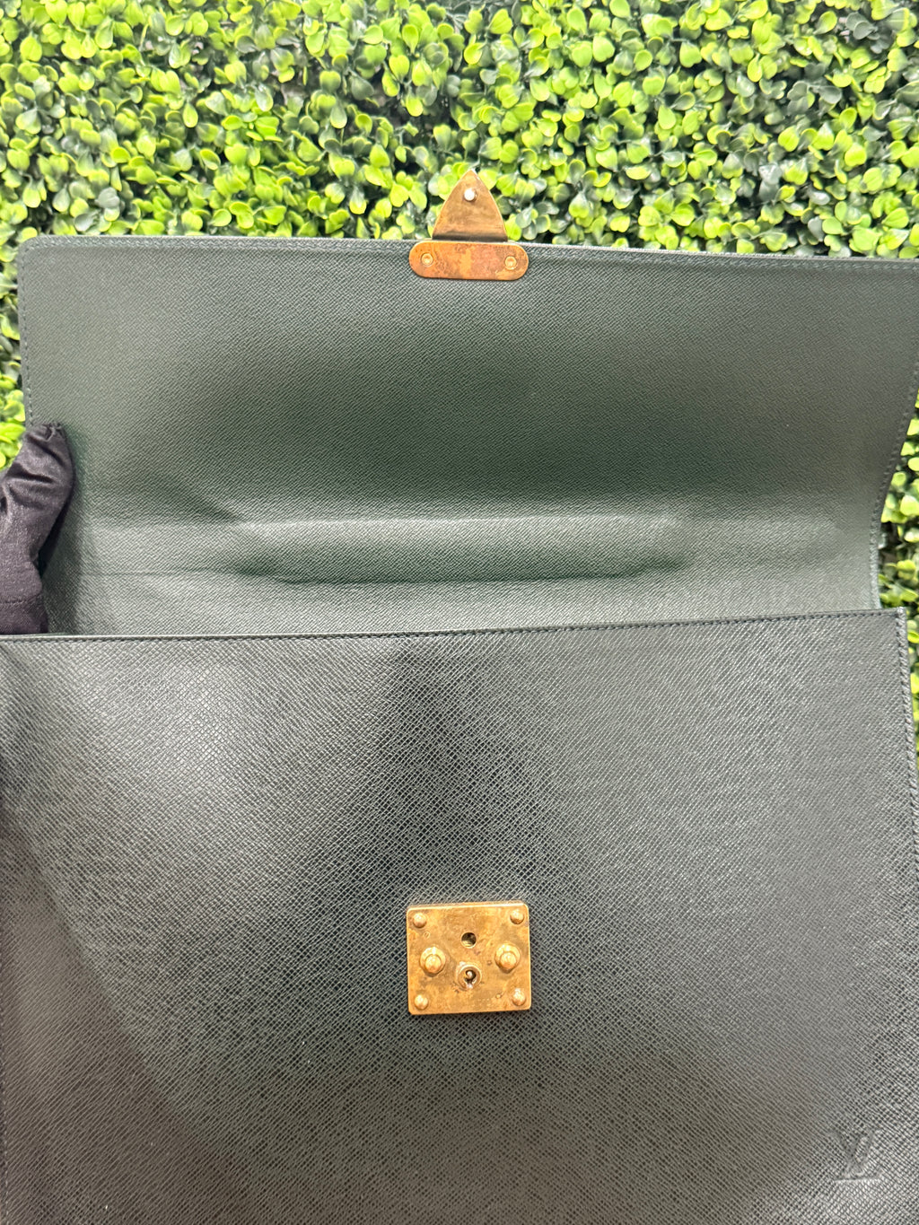 Louis Vuitton Taiga Serviette Clado Briefcase