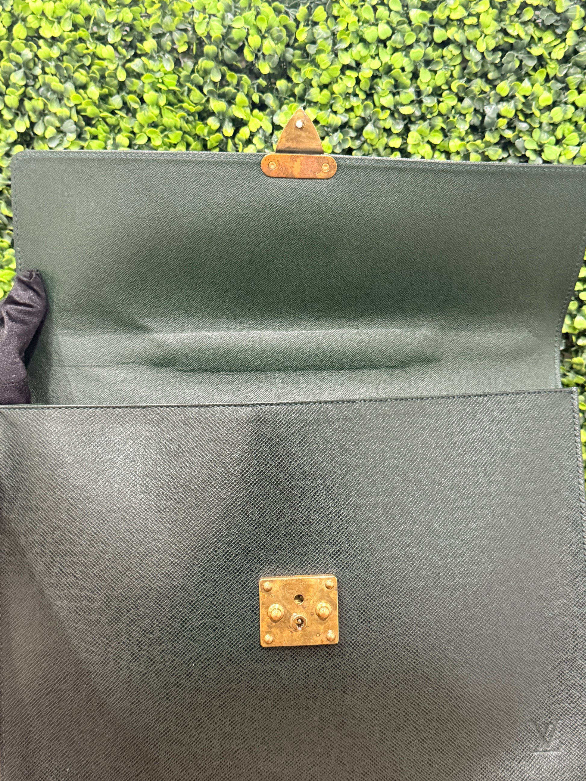 Louis Vuitton Taiga Serviette Clado Briefcase