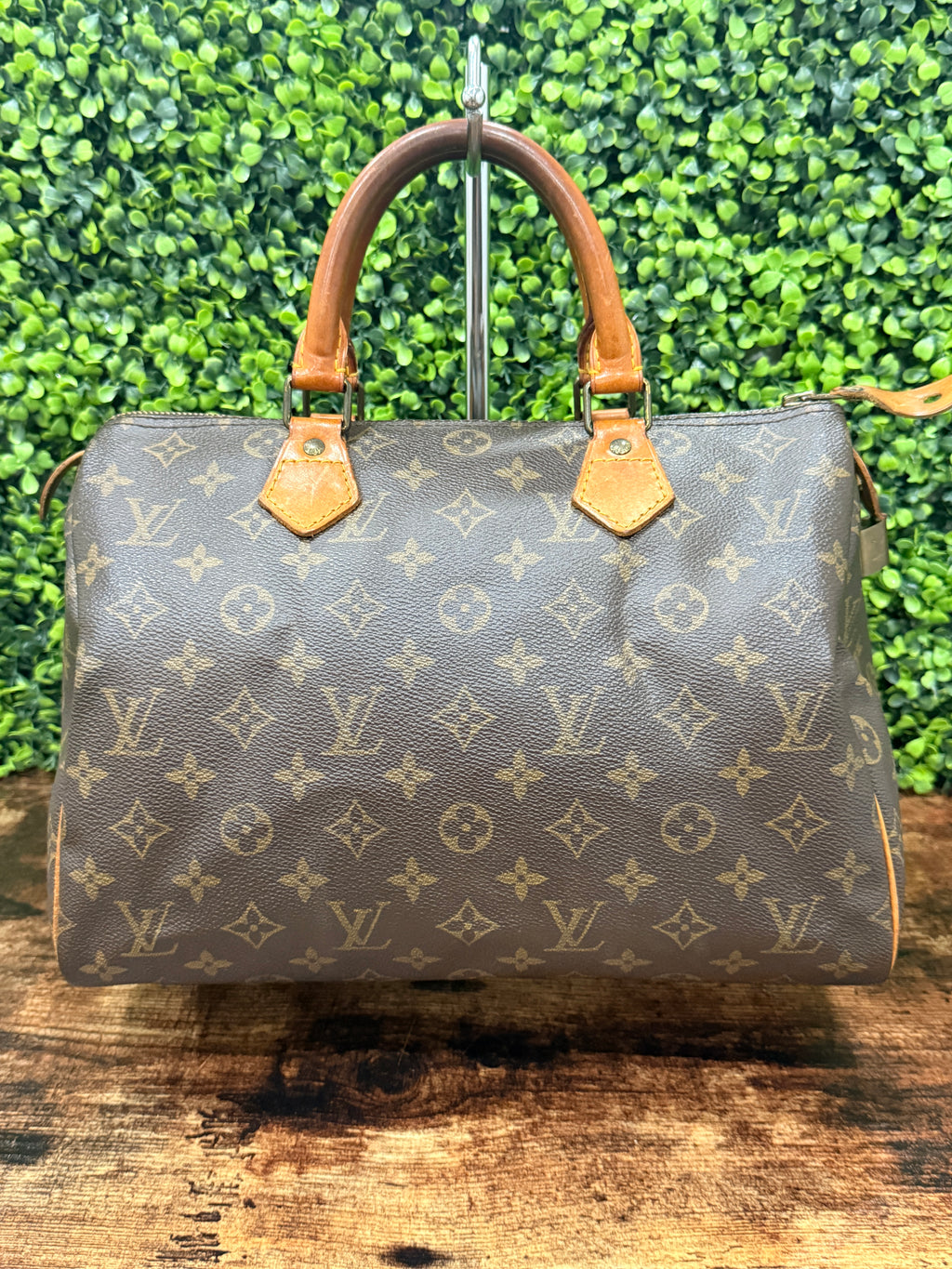Louis Vuitton Monogram Speedy 30