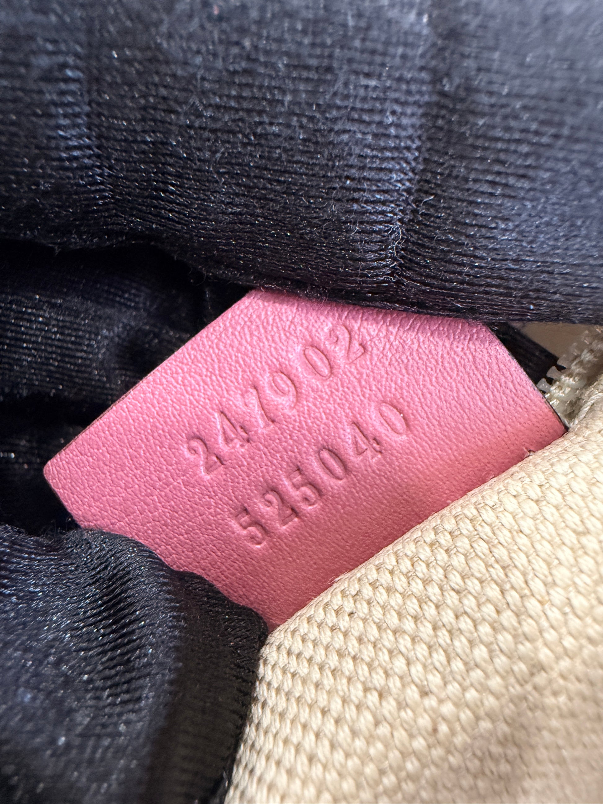 Gucci GG Canvas Pink Sukey