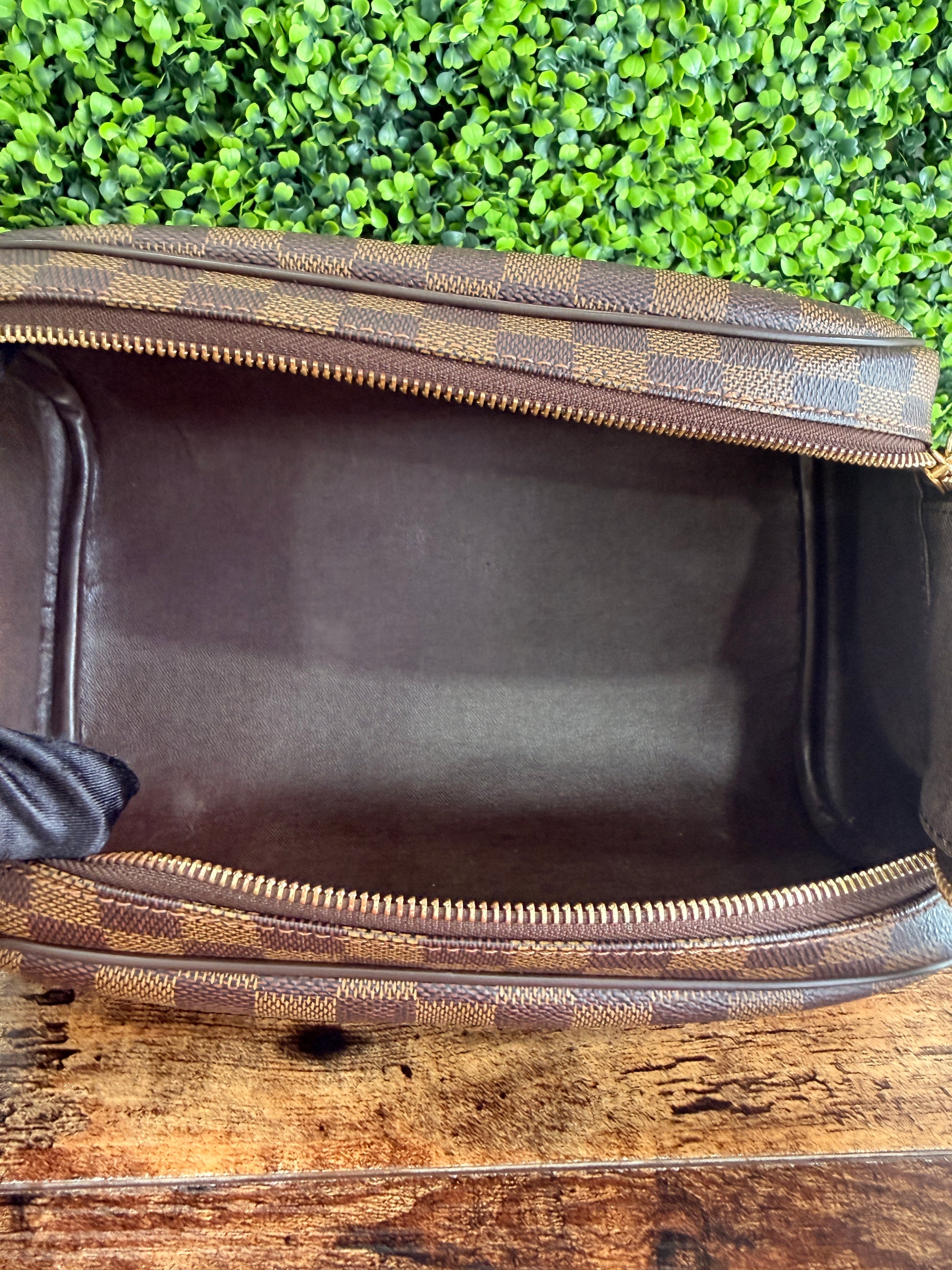 Louis Vuitton Damier Ebene Canvas King Size Trousse Toiletry