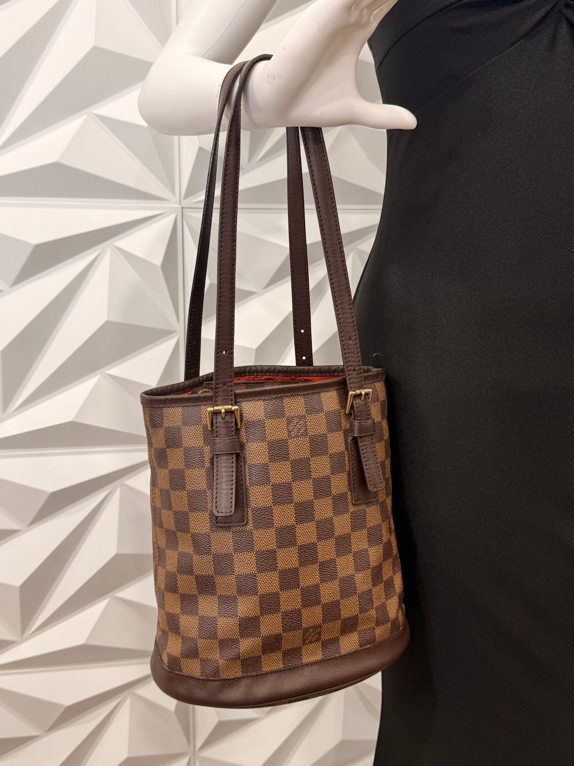 Louis Vuitton Marais Damier Ebene
