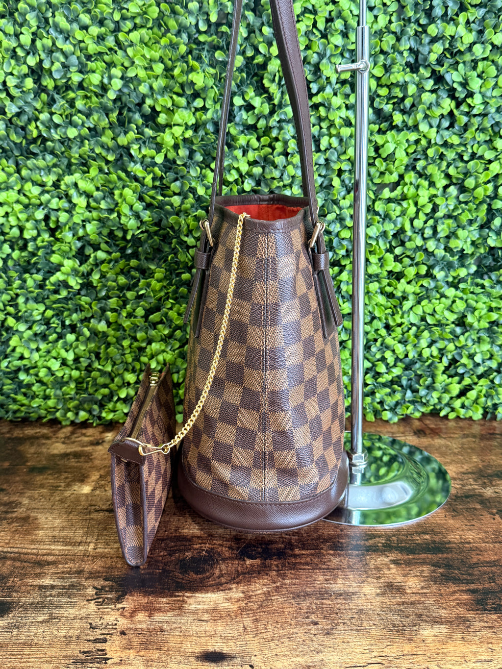 Louis Vuitton Marais Damier Ebene