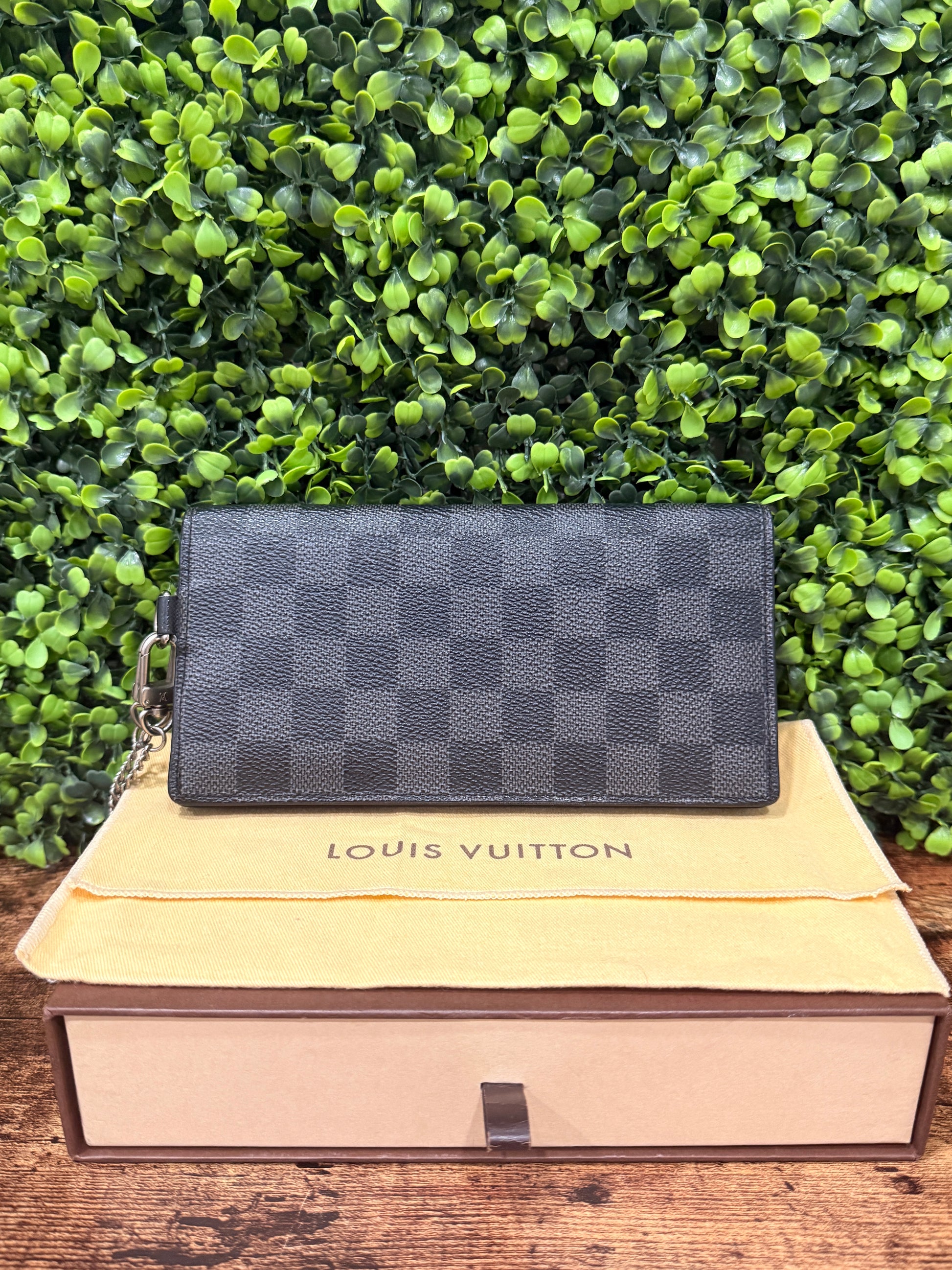 Louis Vuitton Damier Graphite Accordion Wallet