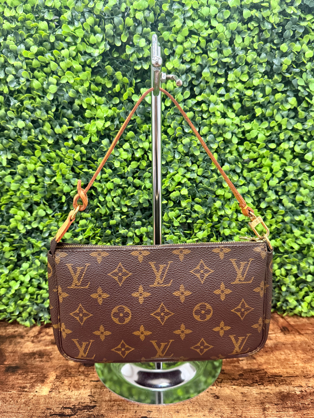 Louis Vuitton Monogram Pochette Accessories